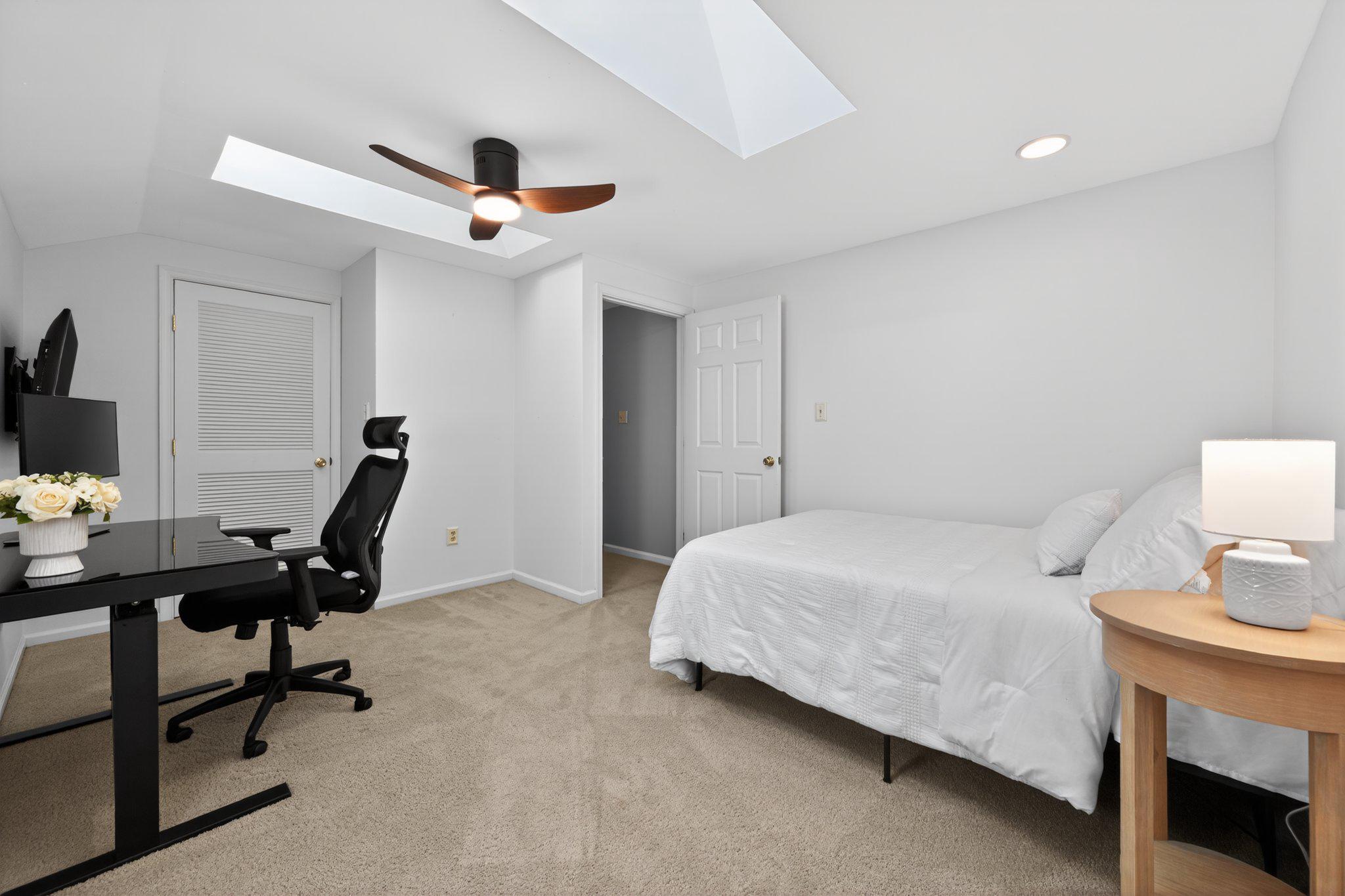 MAKEFIELD GLEN - Residential