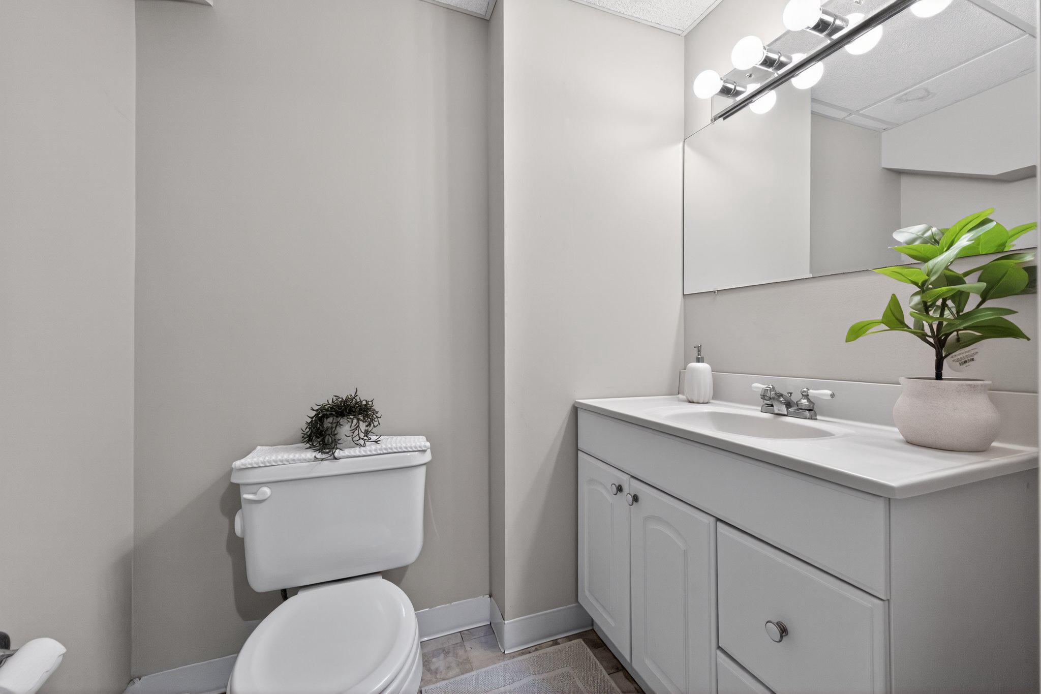 MAKEFIELD GLEN - Residential