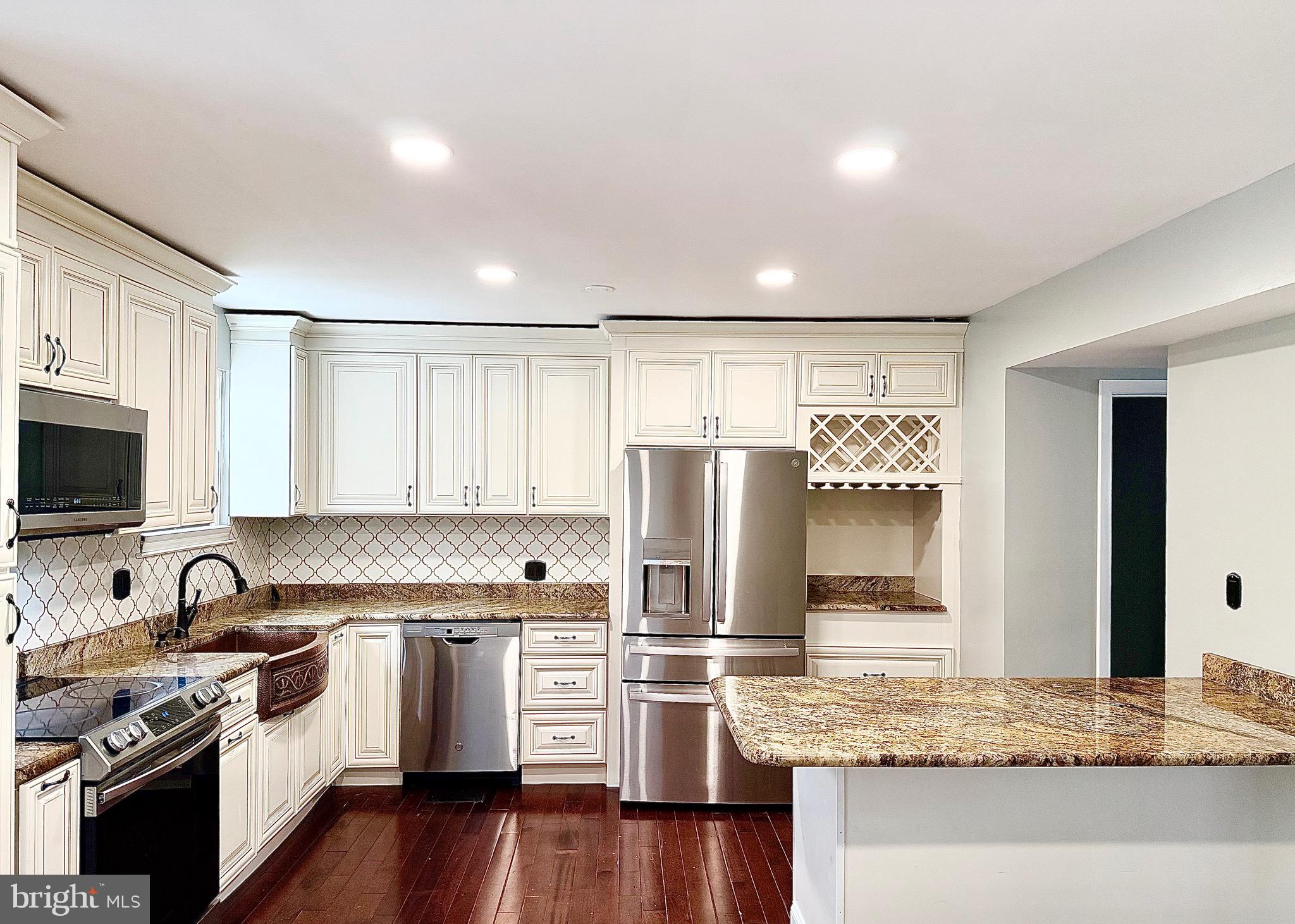 UPTON VILLAGE NORTH - Residential