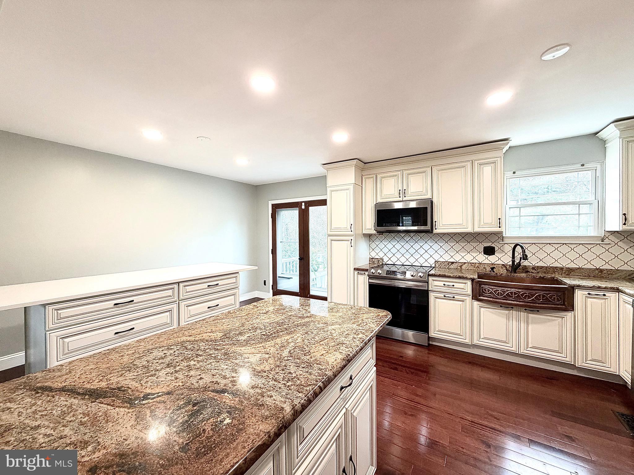 UPTON VILLAGE NORTH - Residential