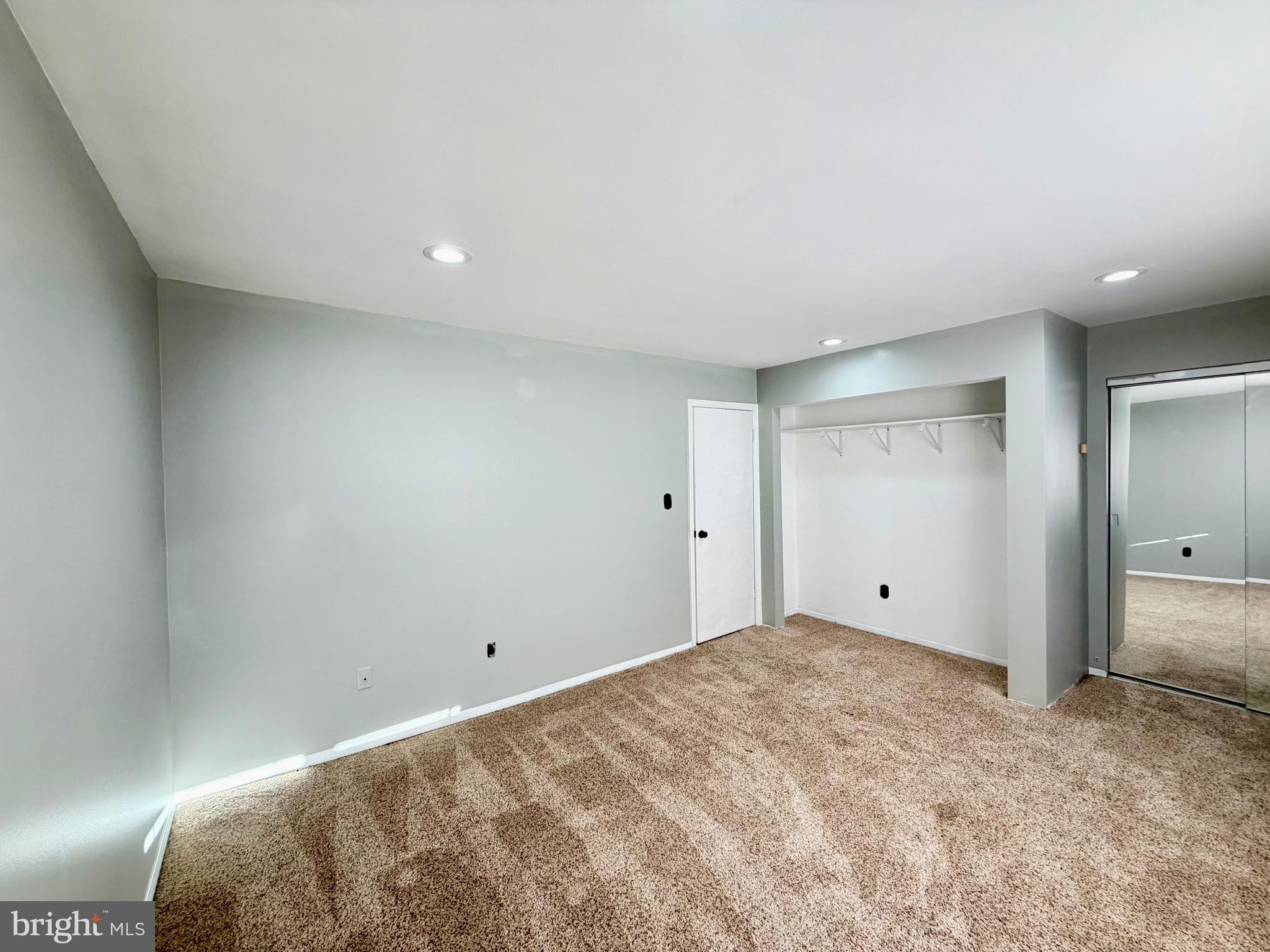 UPTON VILLAGE NORTH - Residential