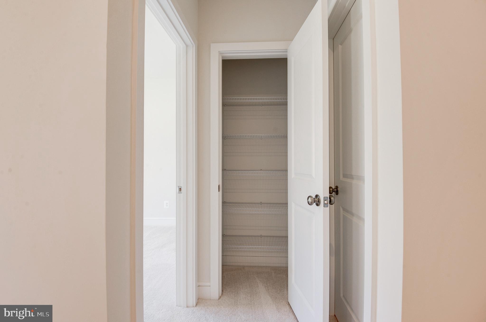 LAKE FREDERICK - Residential Lease