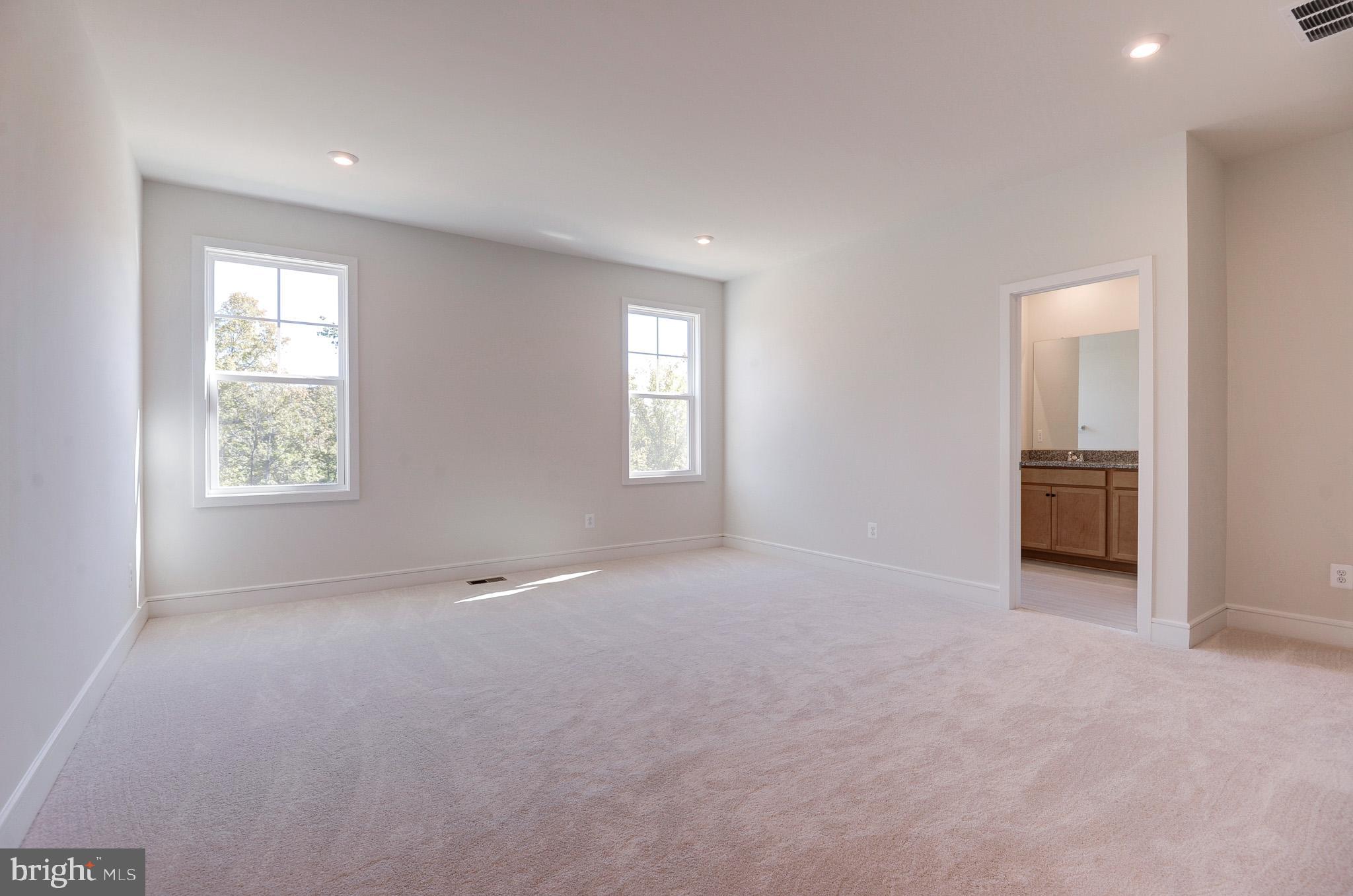 LAKE FREDERICK - Residential Lease