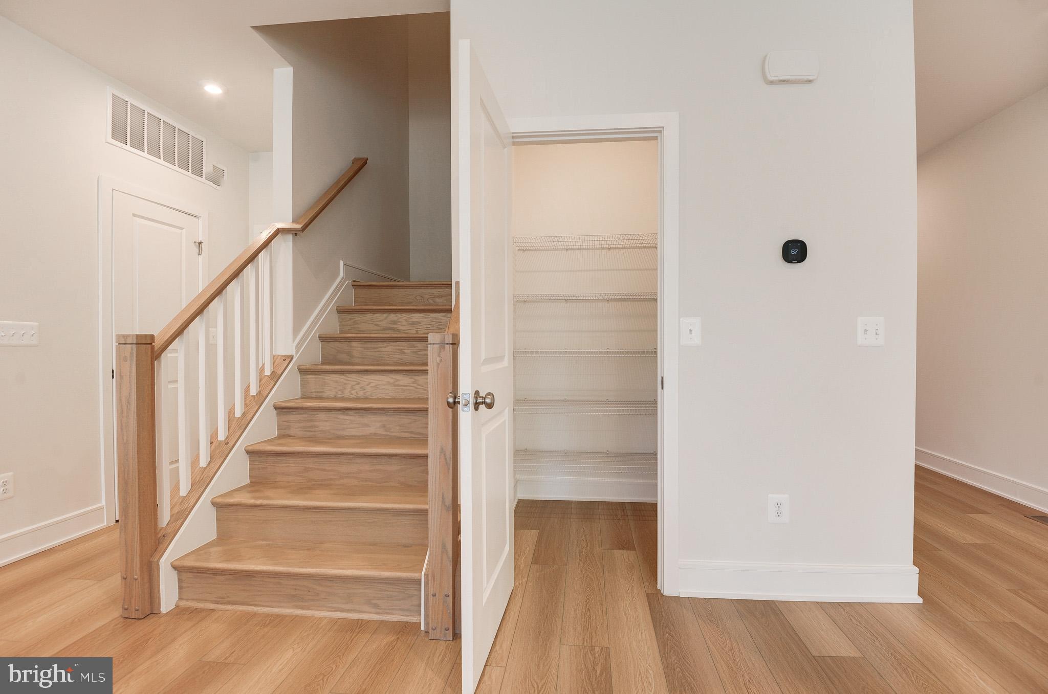 LAKE FREDERICK - Residential Lease