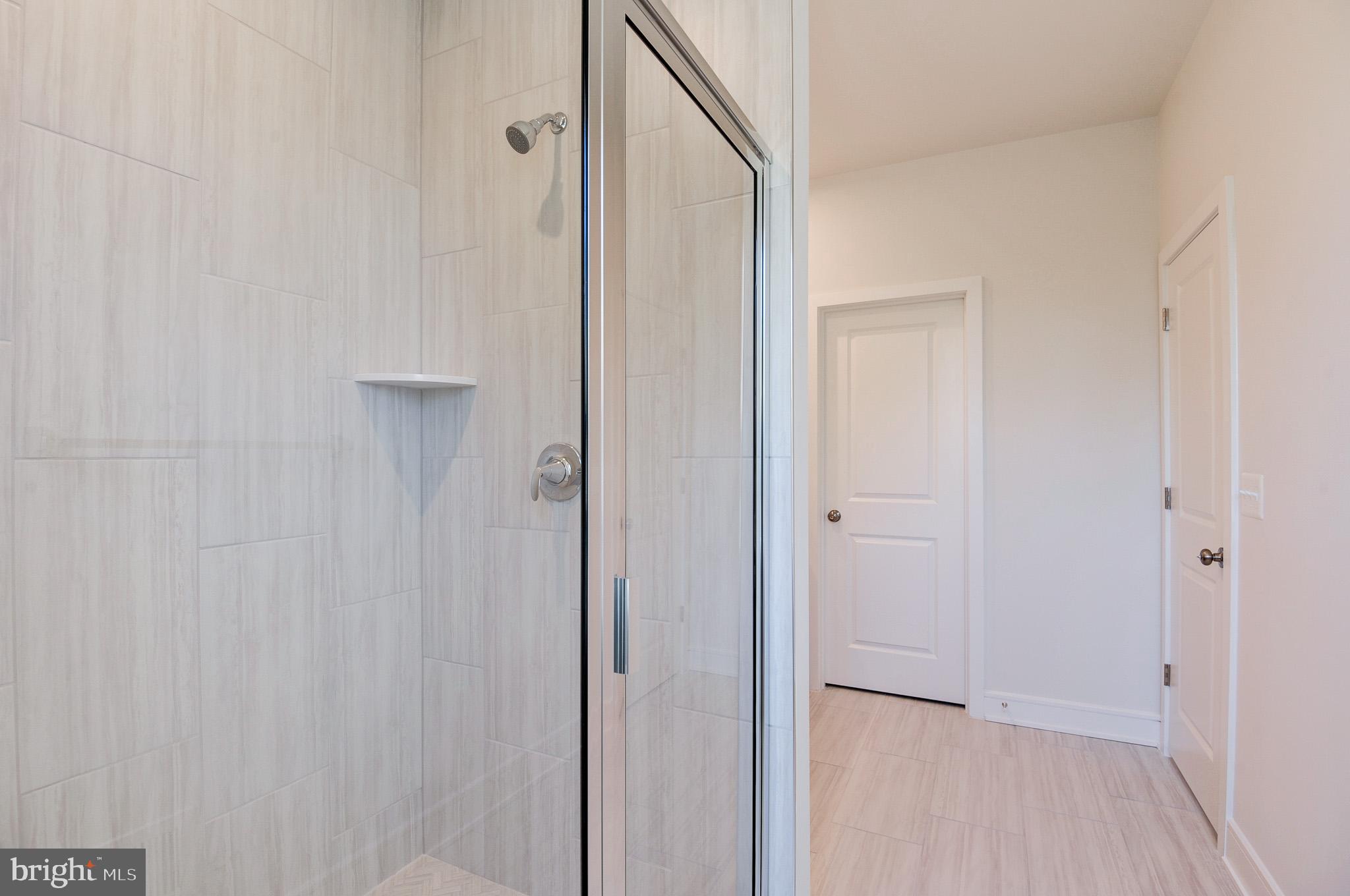 LAKE FREDERICK - Residential Lease