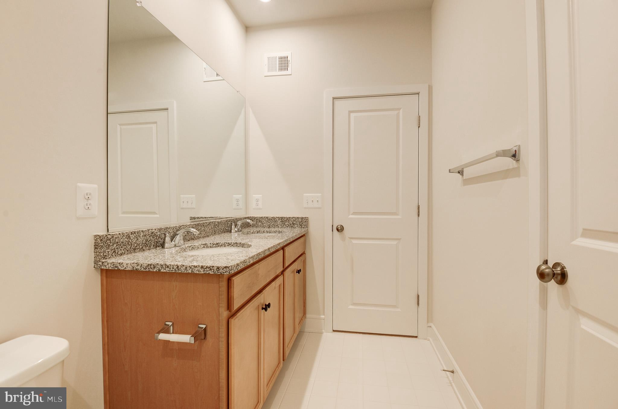 LAKE FREDERICK - Residential Lease