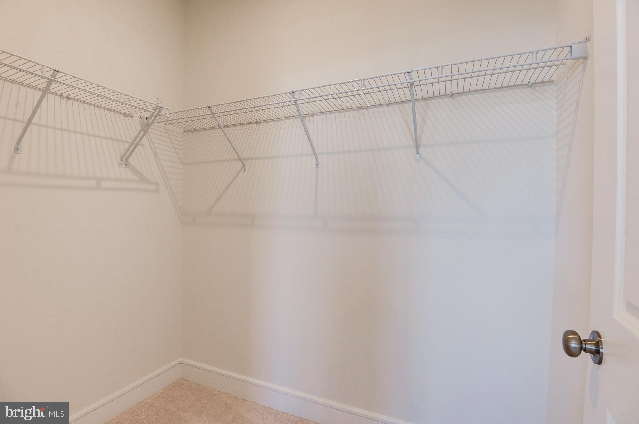 LAKE FREDERICK - Residential Lease