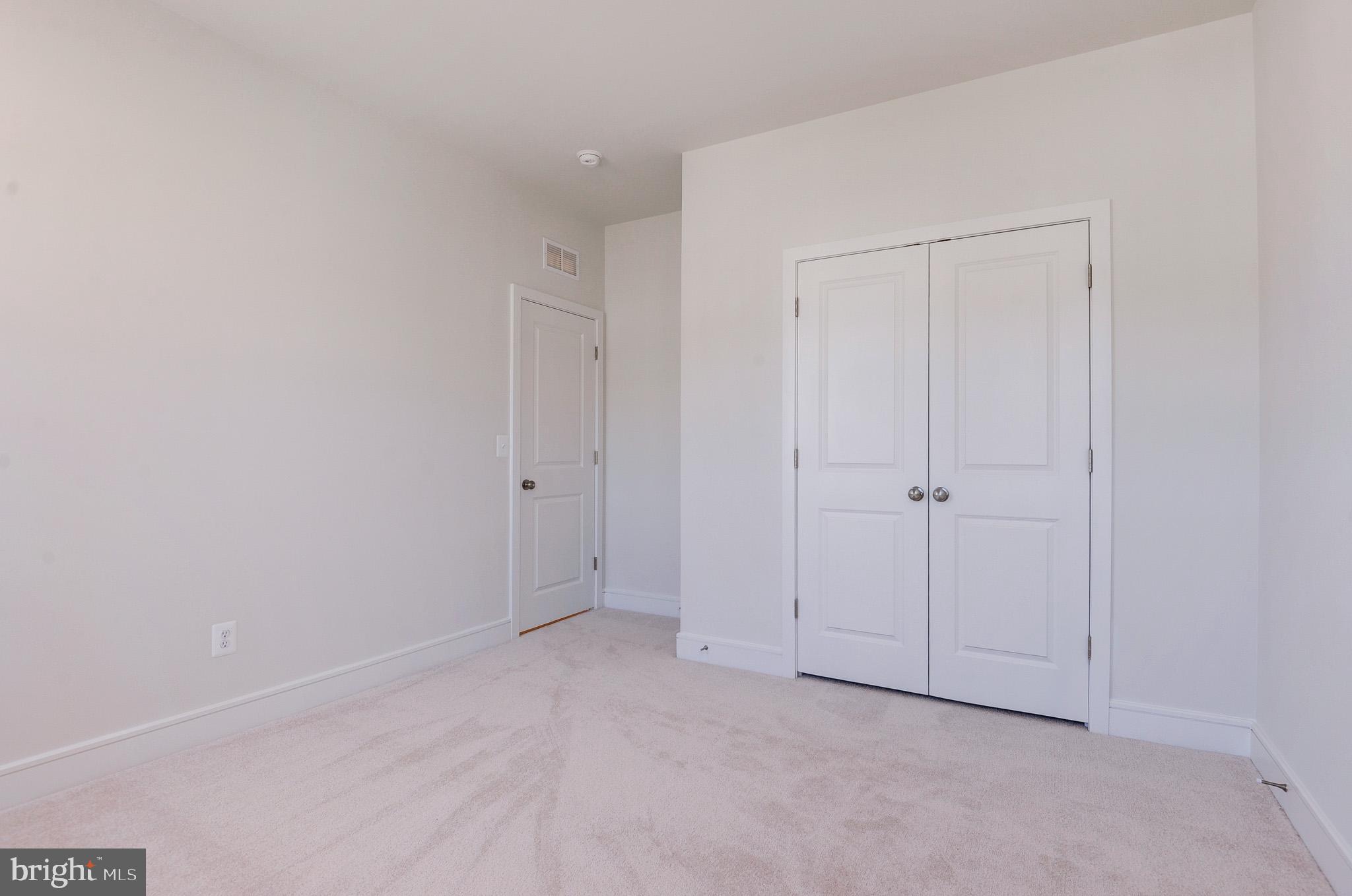 LAKE FREDERICK - Residential Lease