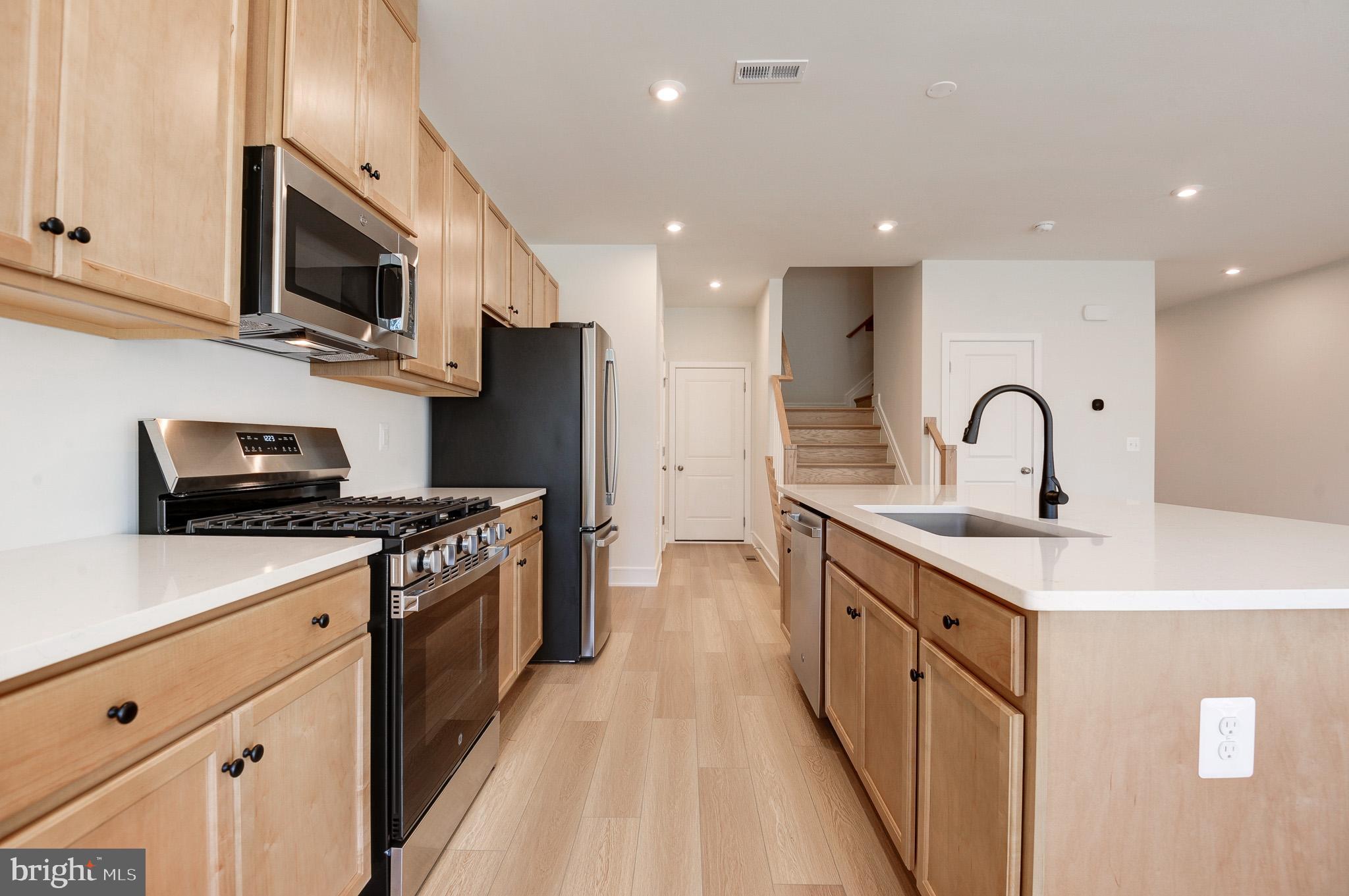 LAKE FREDERICK - Residential Lease