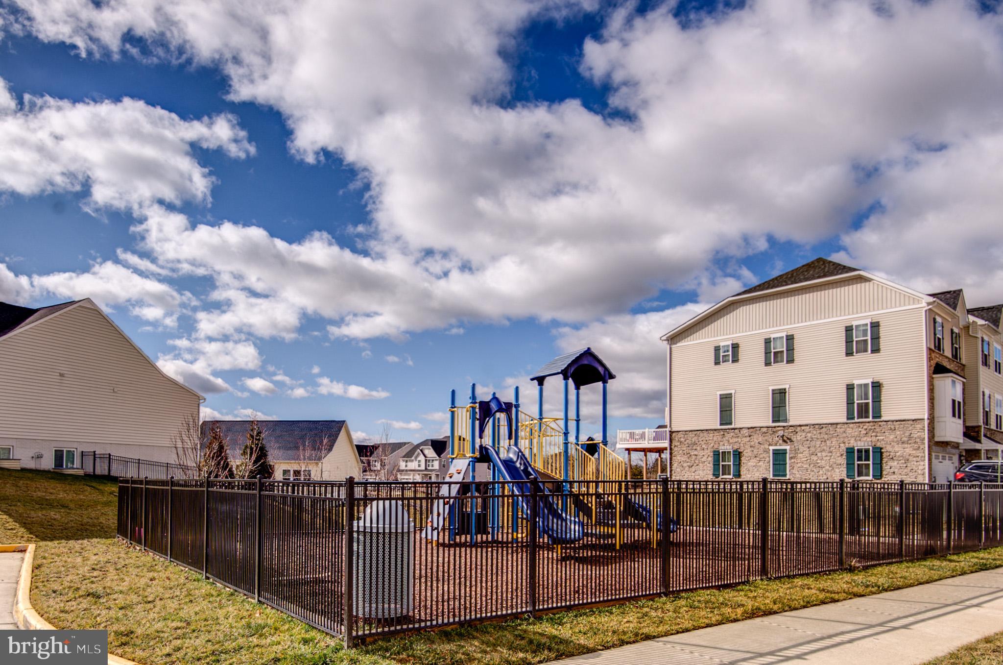 LAKE FREDERICK - Residential Lease