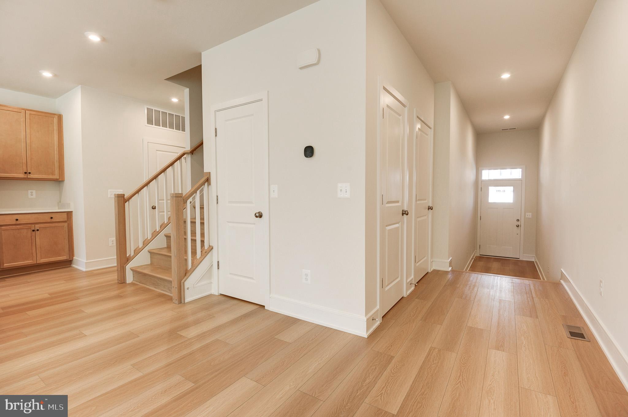 LAKE FREDERICK - Residential Lease