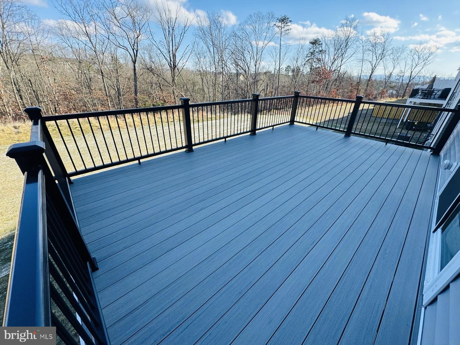 LAKE FREDERICK - Residential Lease