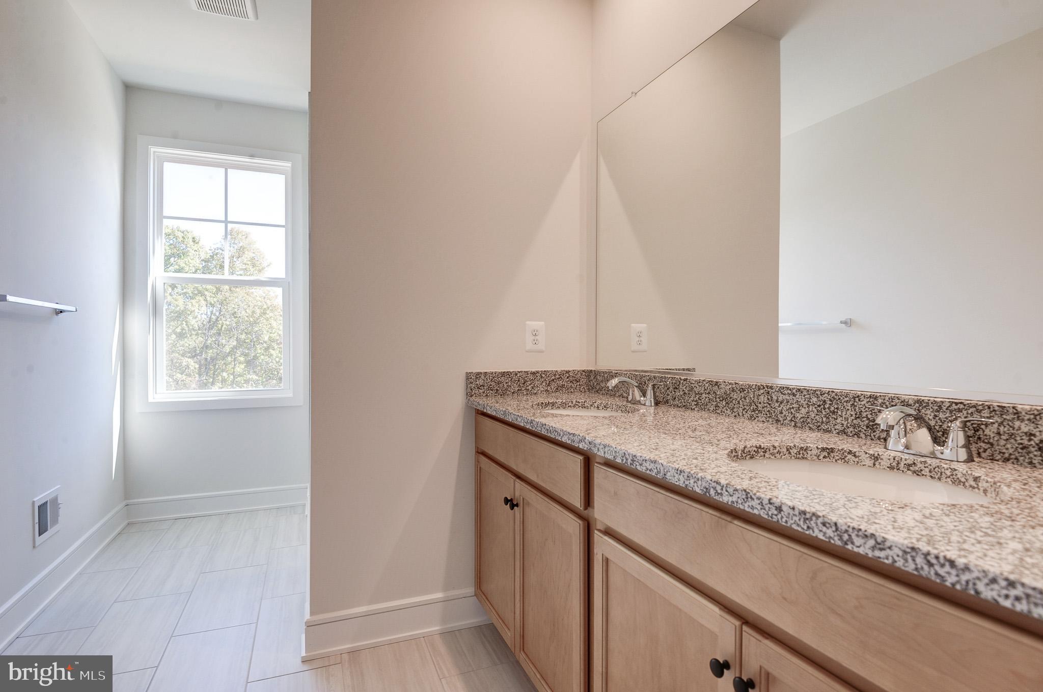 LAKE FREDERICK - Residential Lease