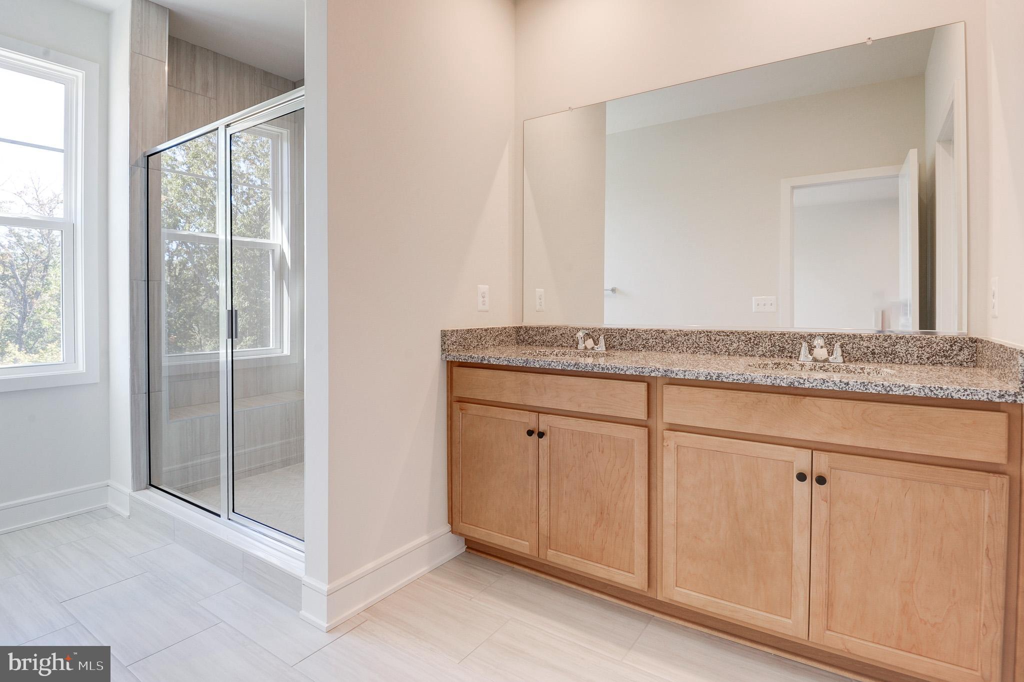 LAKE FREDERICK - Residential Lease