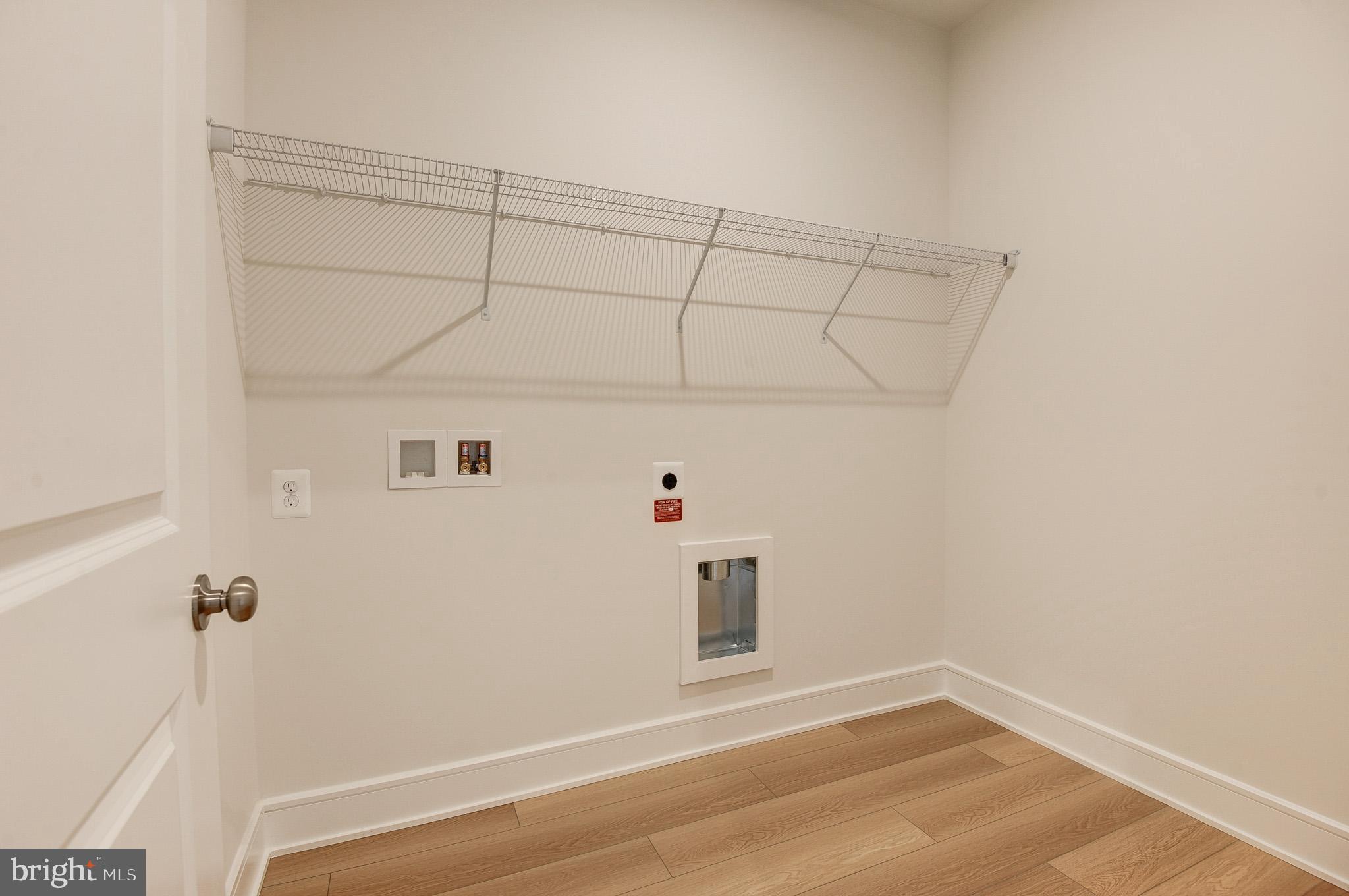 LAKE FREDERICK - Residential Lease