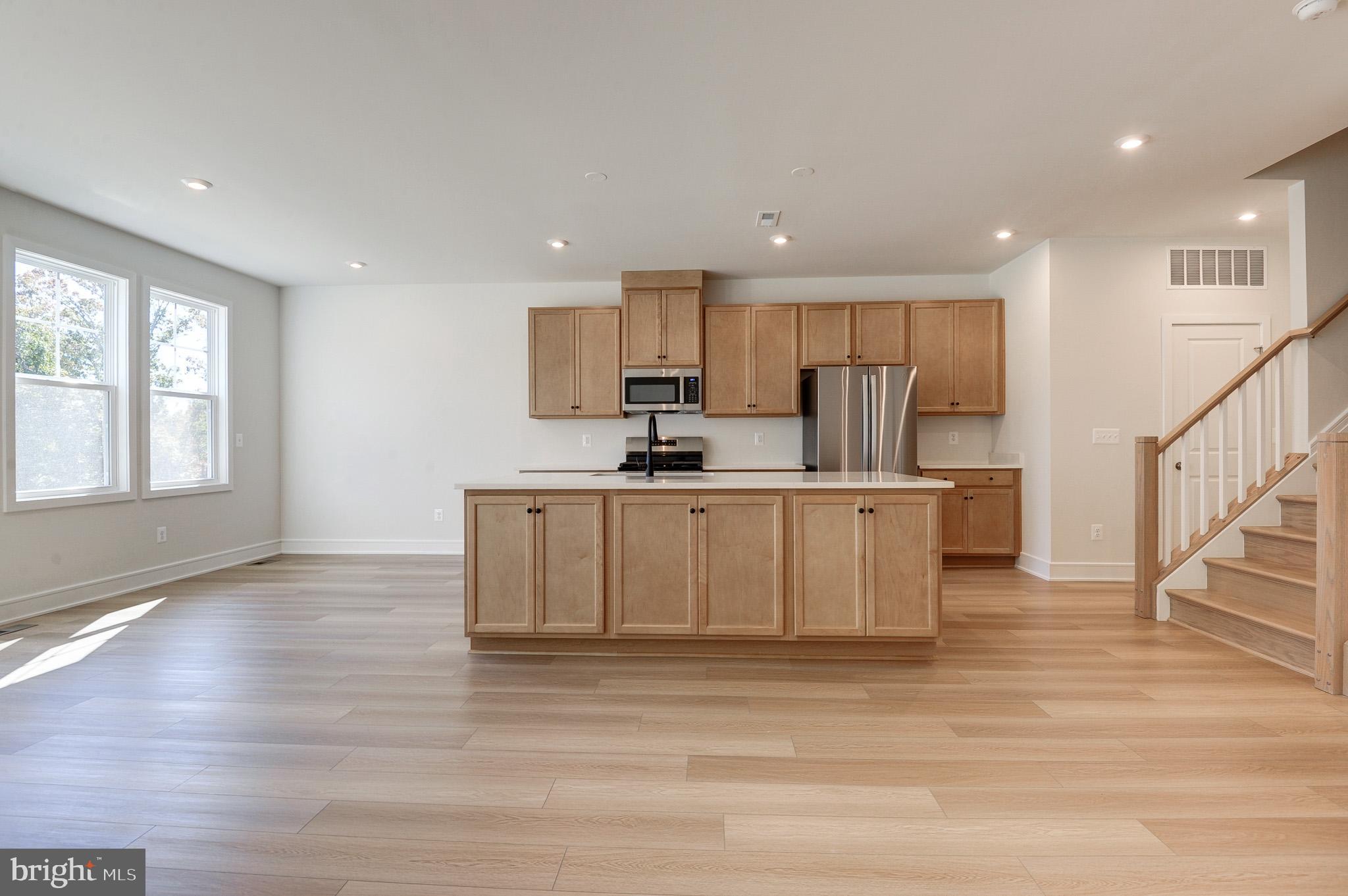 LAKE FREDERICK - Residential Lease