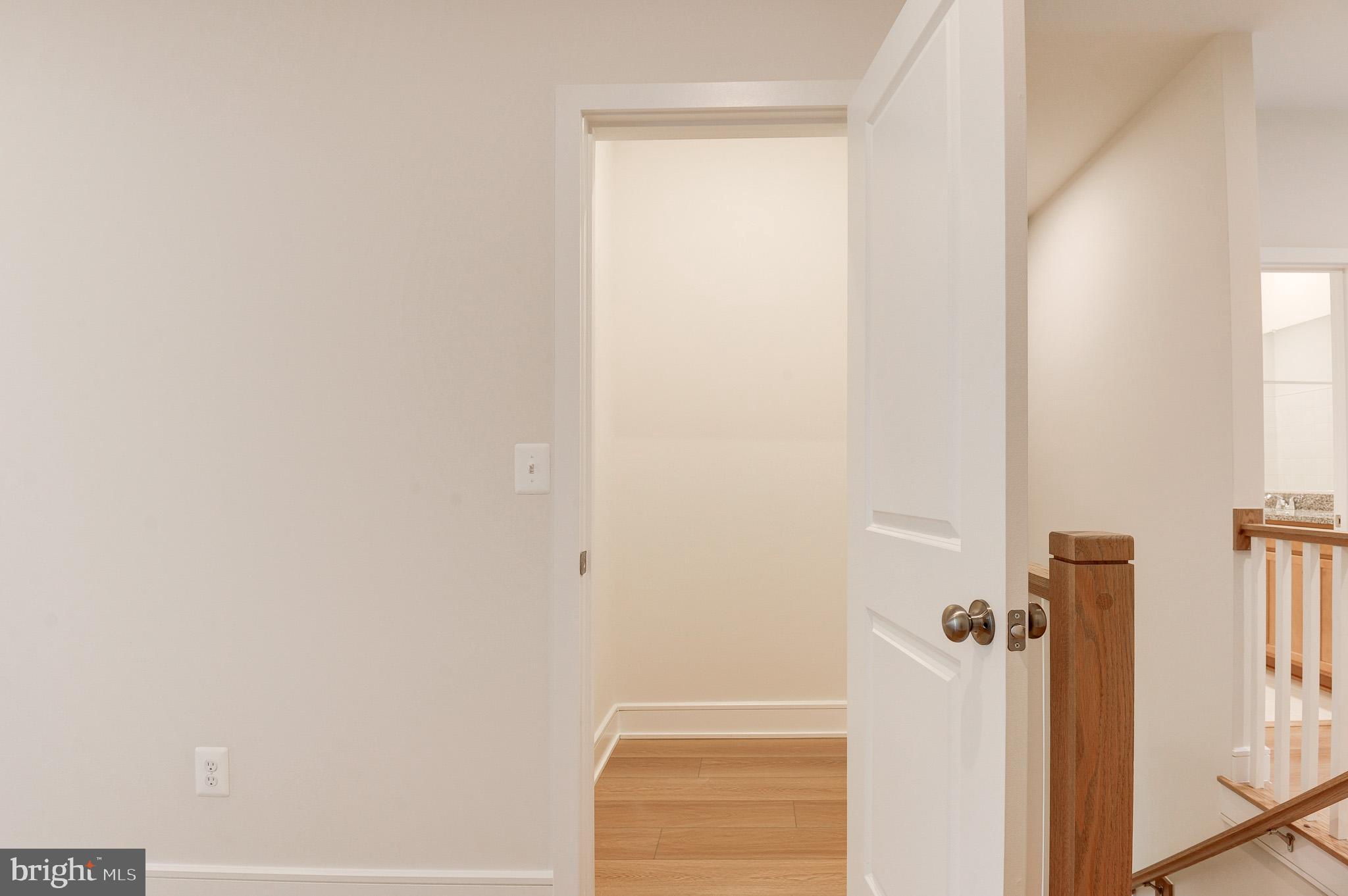 LAKE FREDERICK - Residential Lease