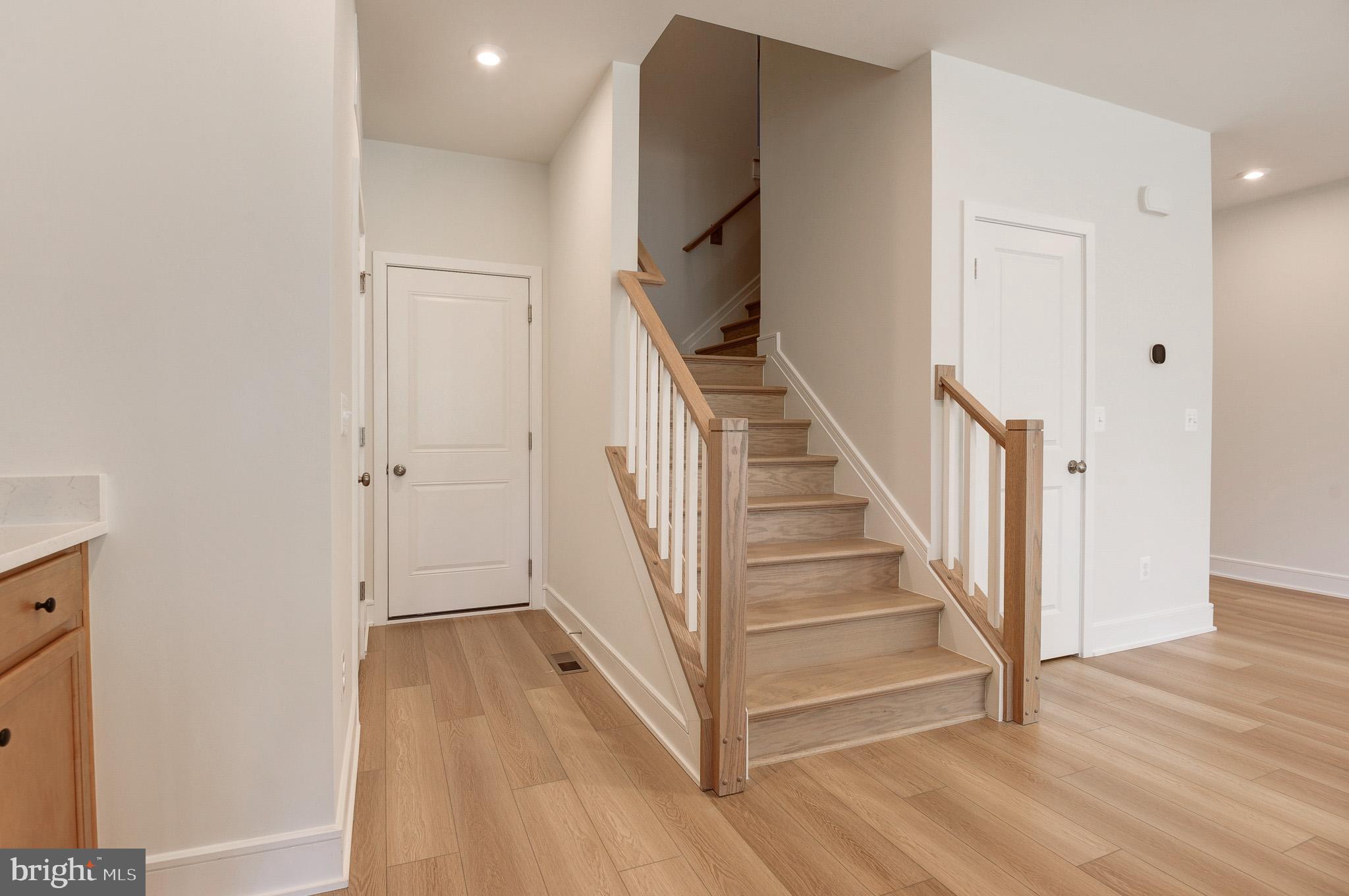 LAKE FREDERICK - Residential Lease