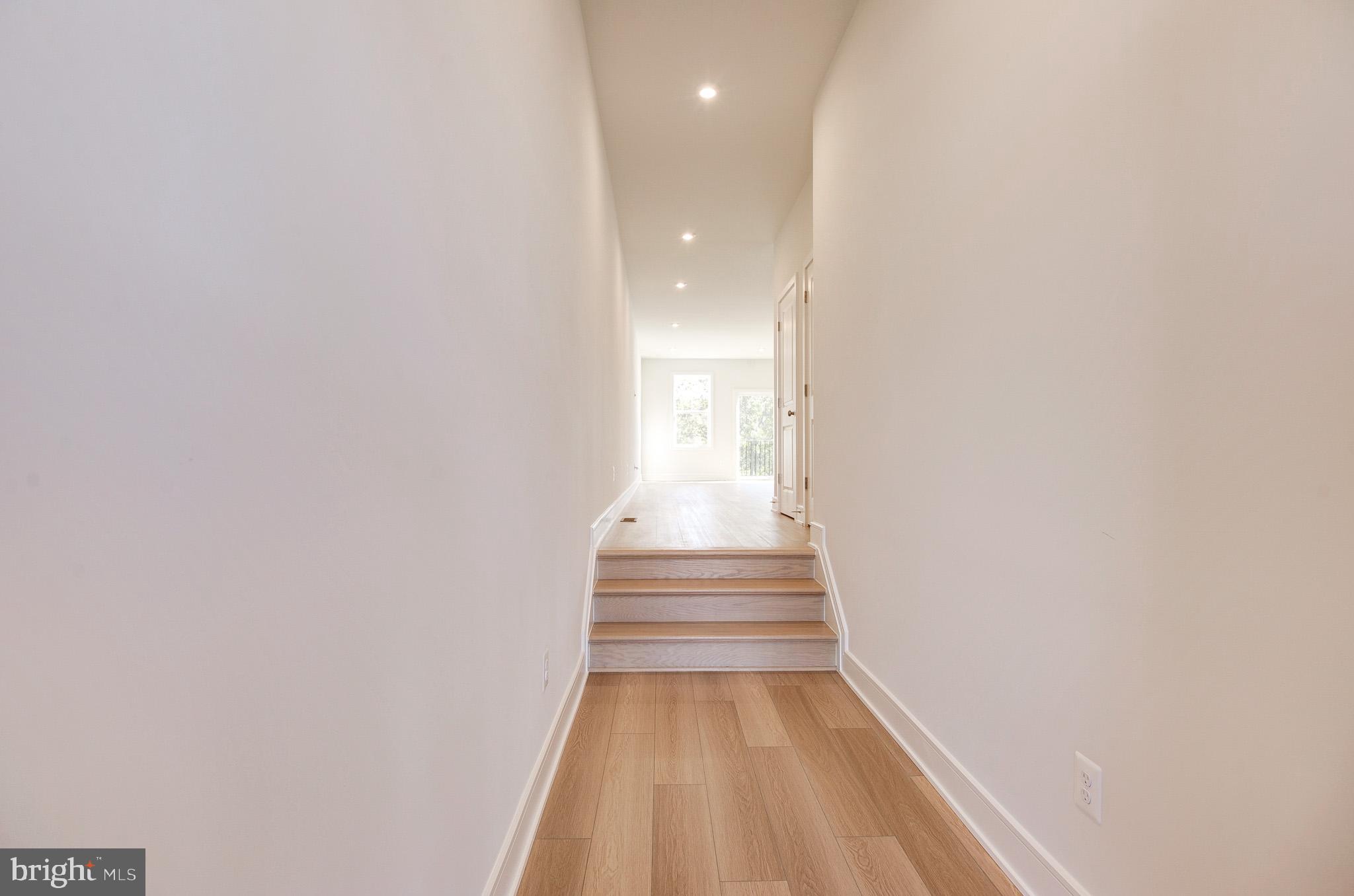 LAKE FREDERICK - Residential Lease