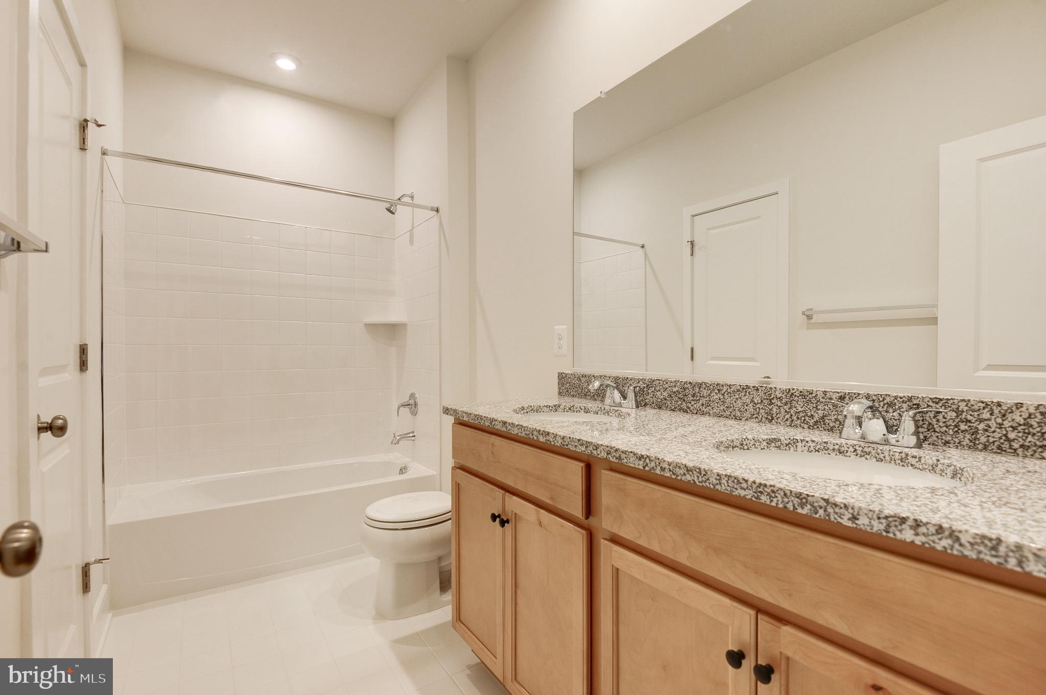 LAKE FREDERICK - Residential Lease