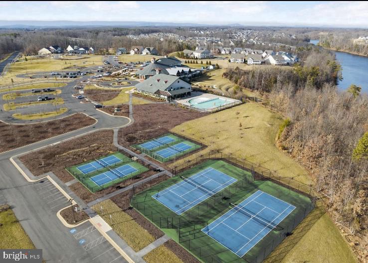 LAKE FREDERICK - Residential Lease