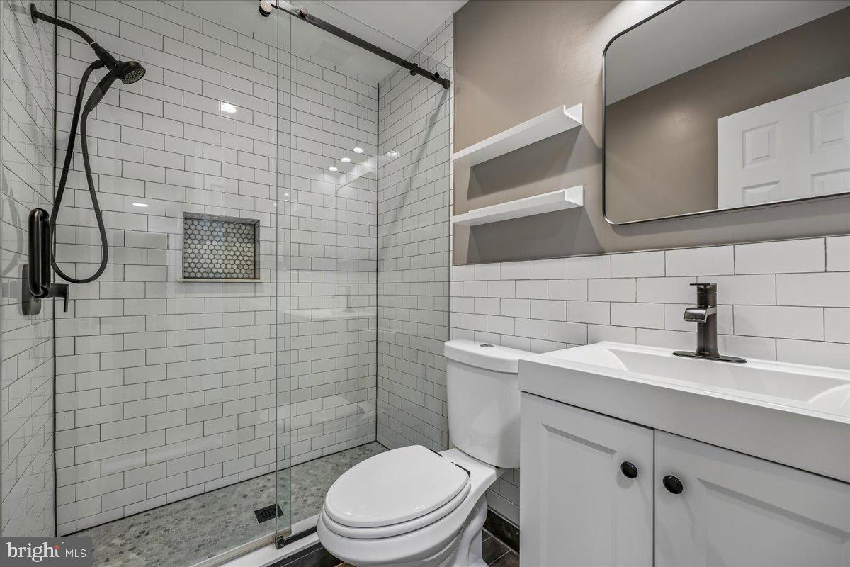 TILDEN WOODS - Residential