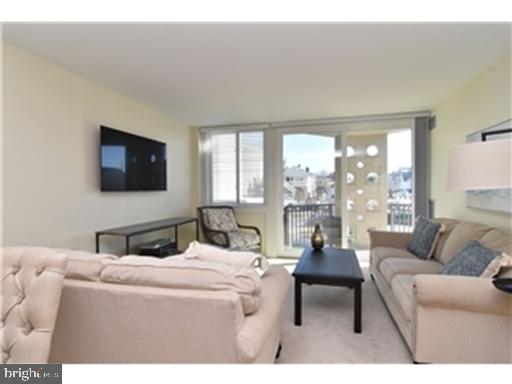 1 VIRGINIA AVENUE 202
