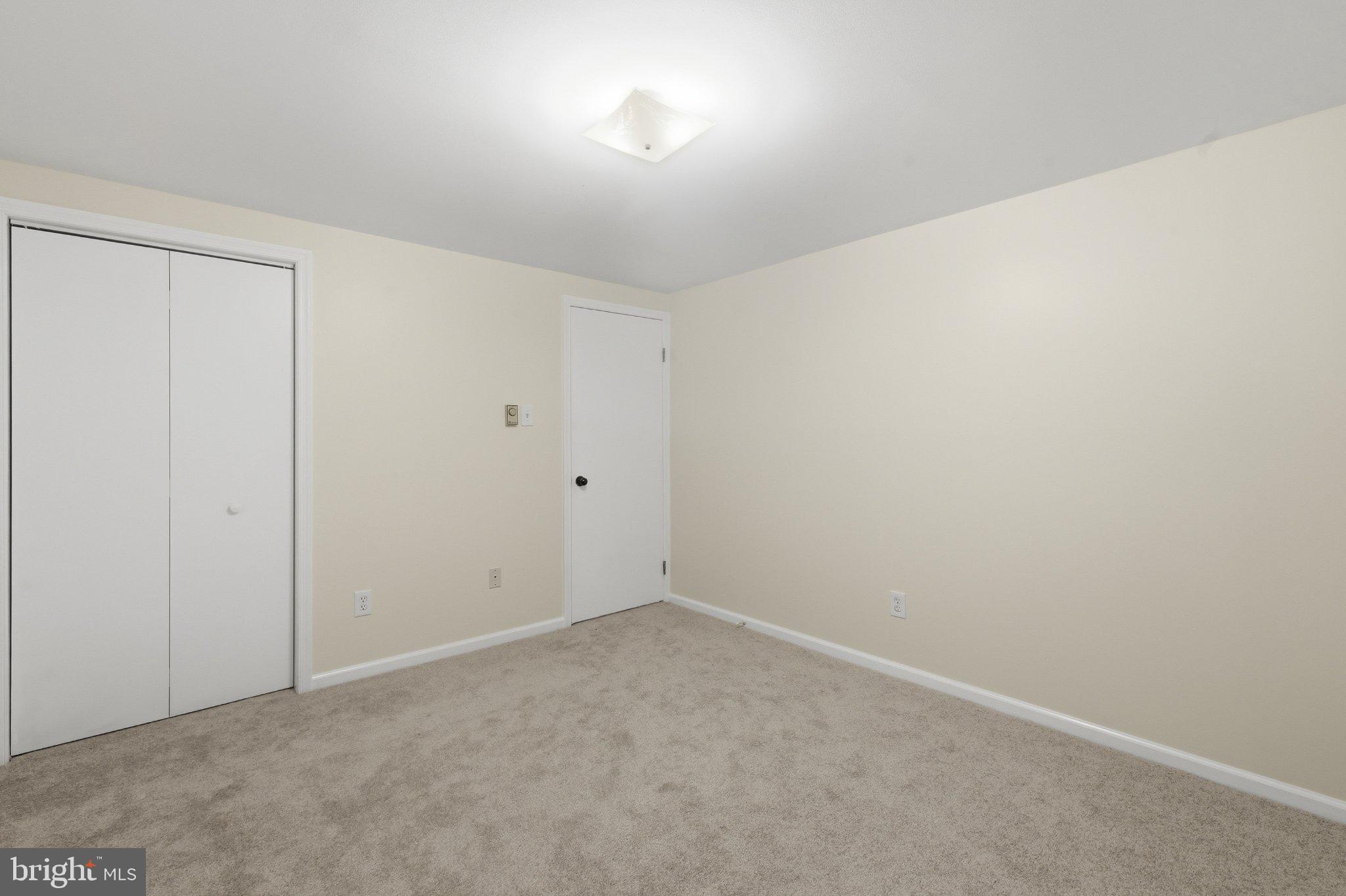 SUNDOWN MANOR - Residential