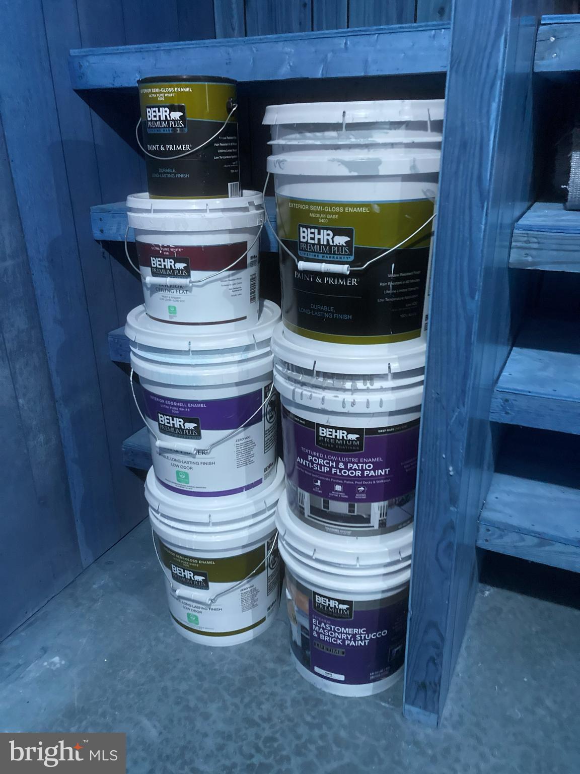 SUNDOWN MANOR - Residential