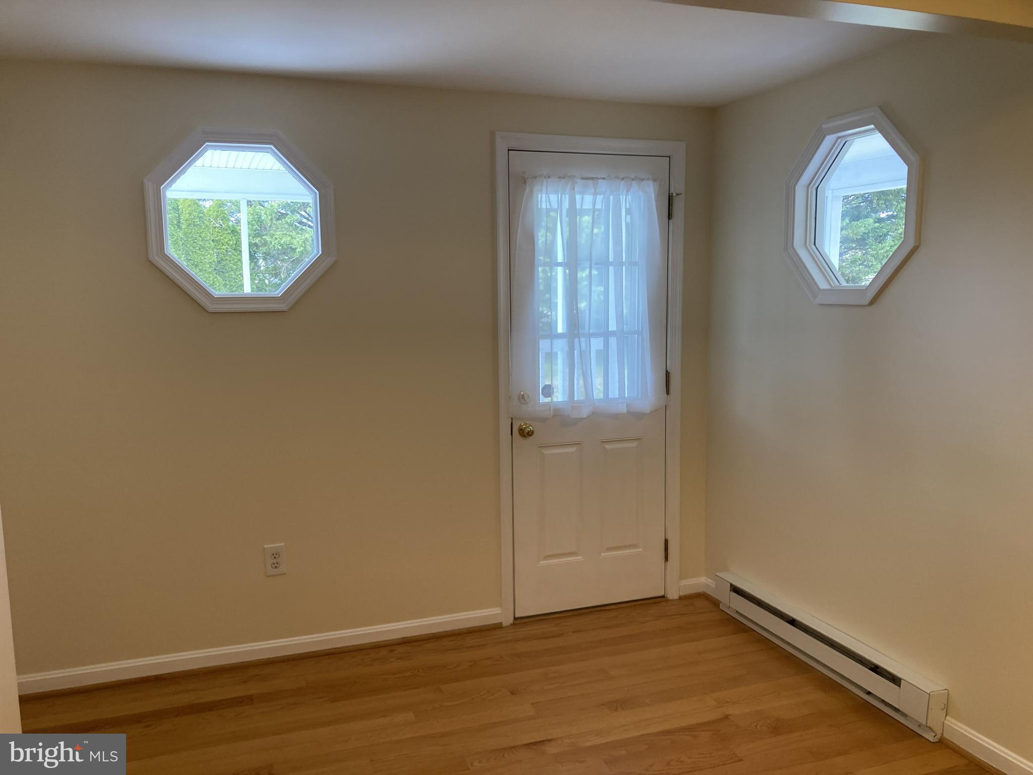 SUNDOWN MANOR - Residential