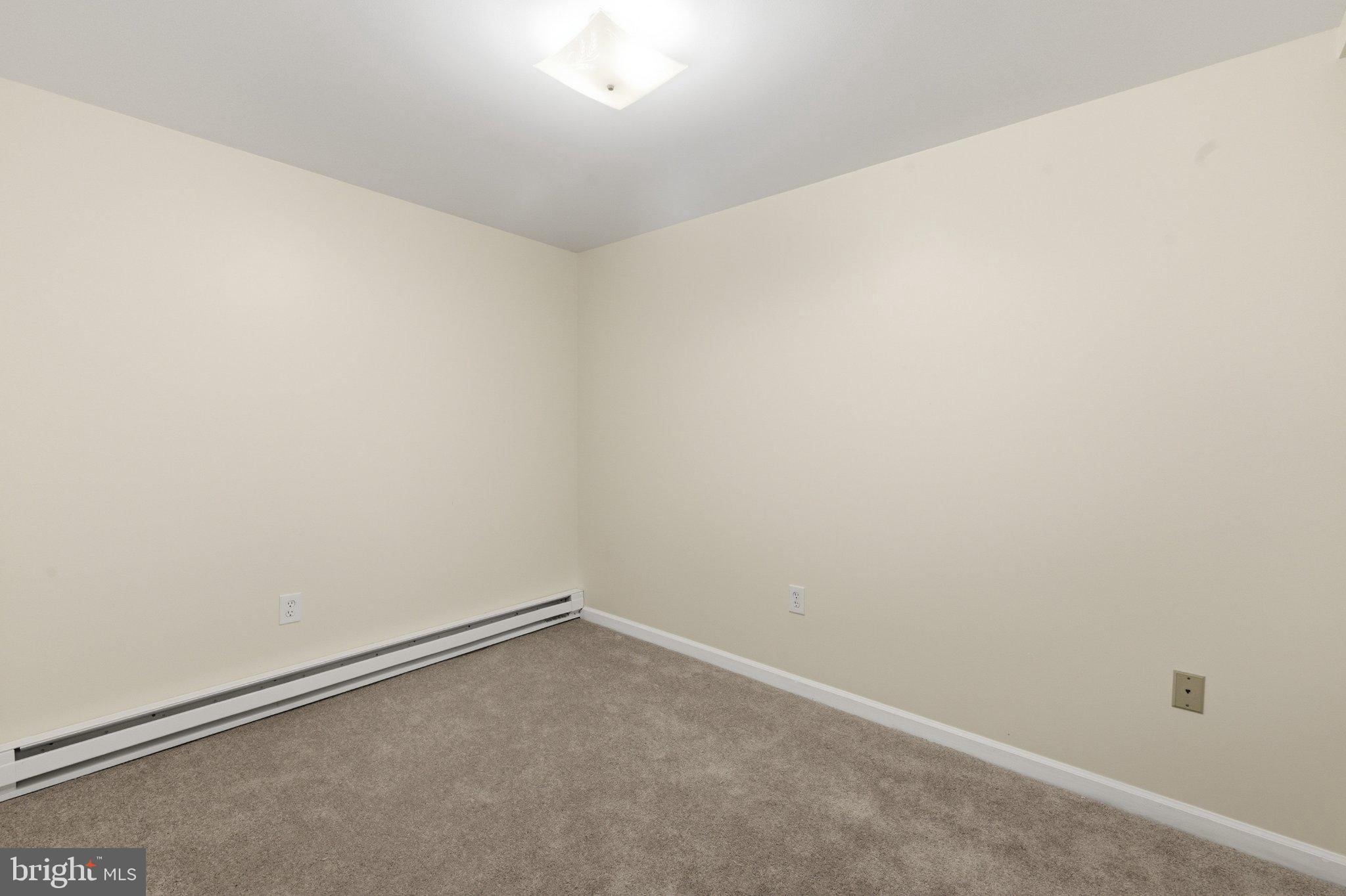 SUNDOWN MANOR - Residential