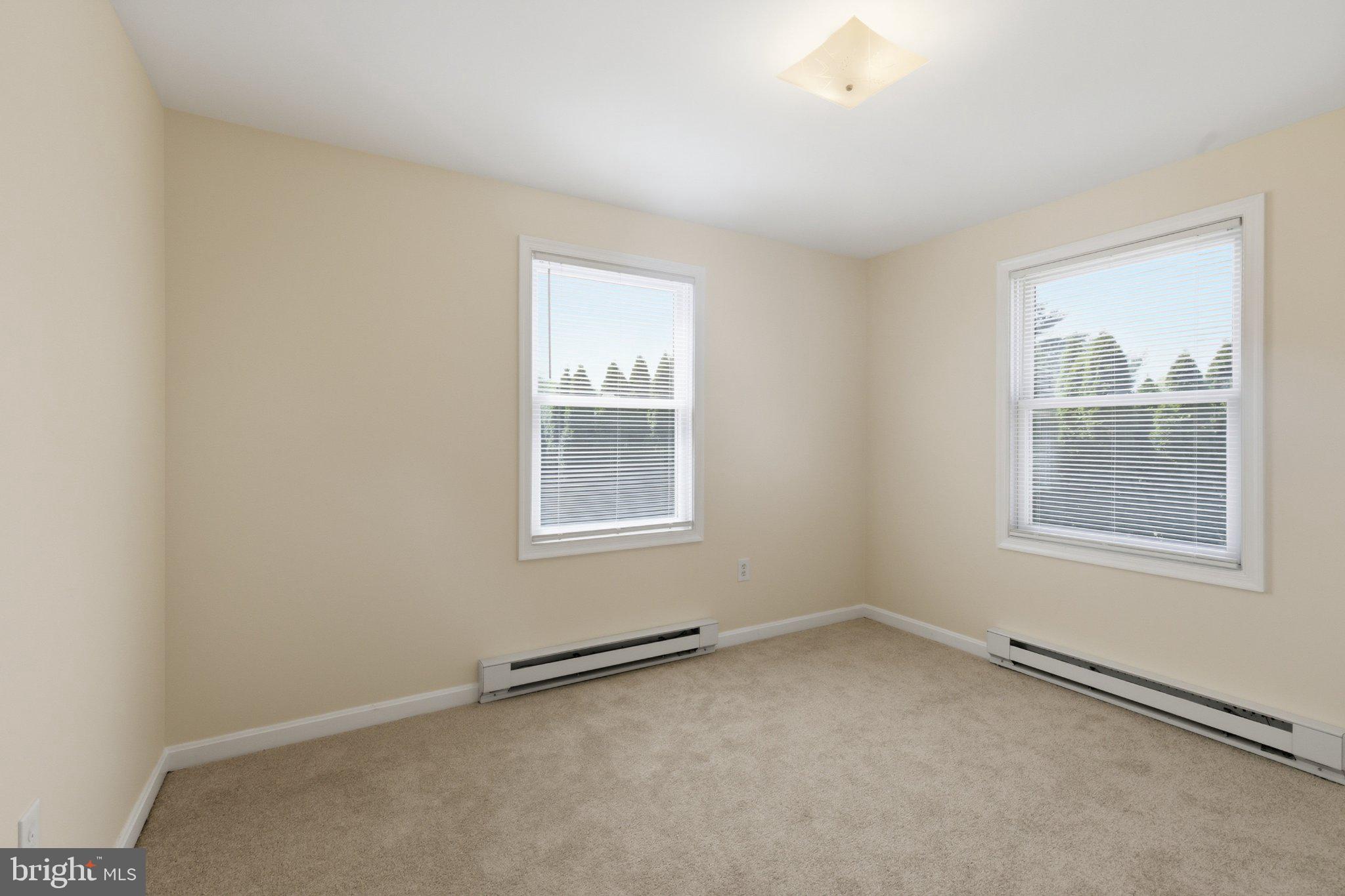 SUNDOWN MANOR - Residential