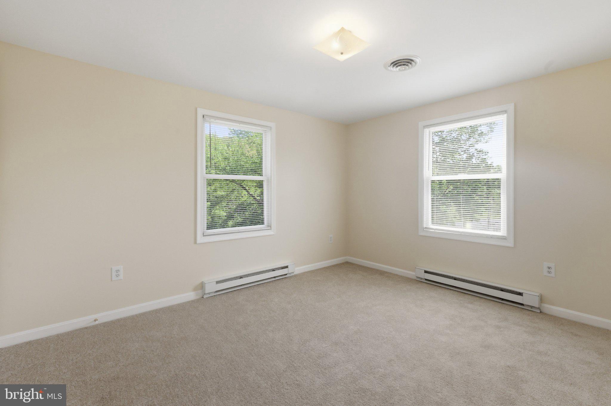 SUNDOWN MANOR - Residential