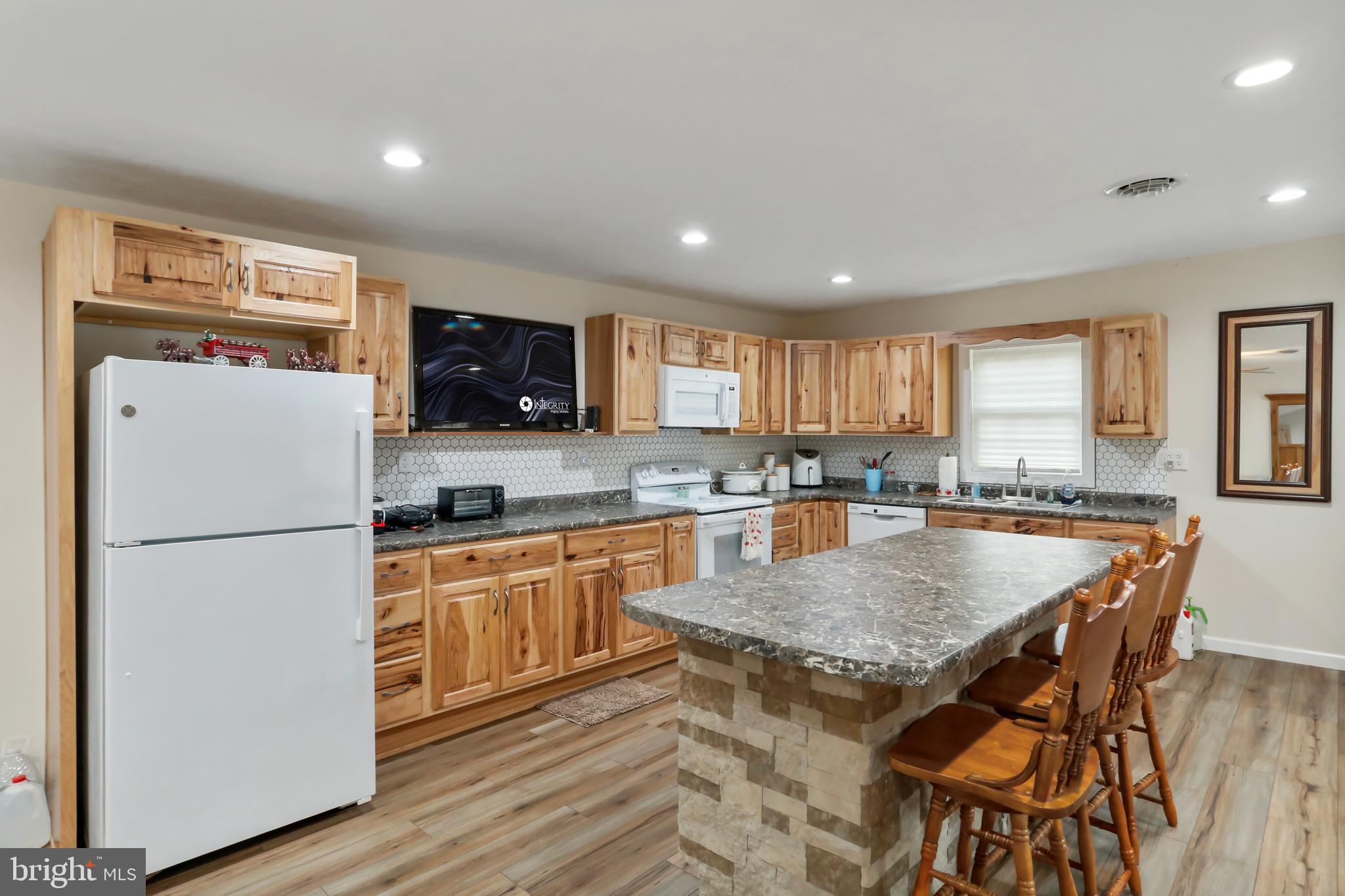 RIVER VIEW - Residential