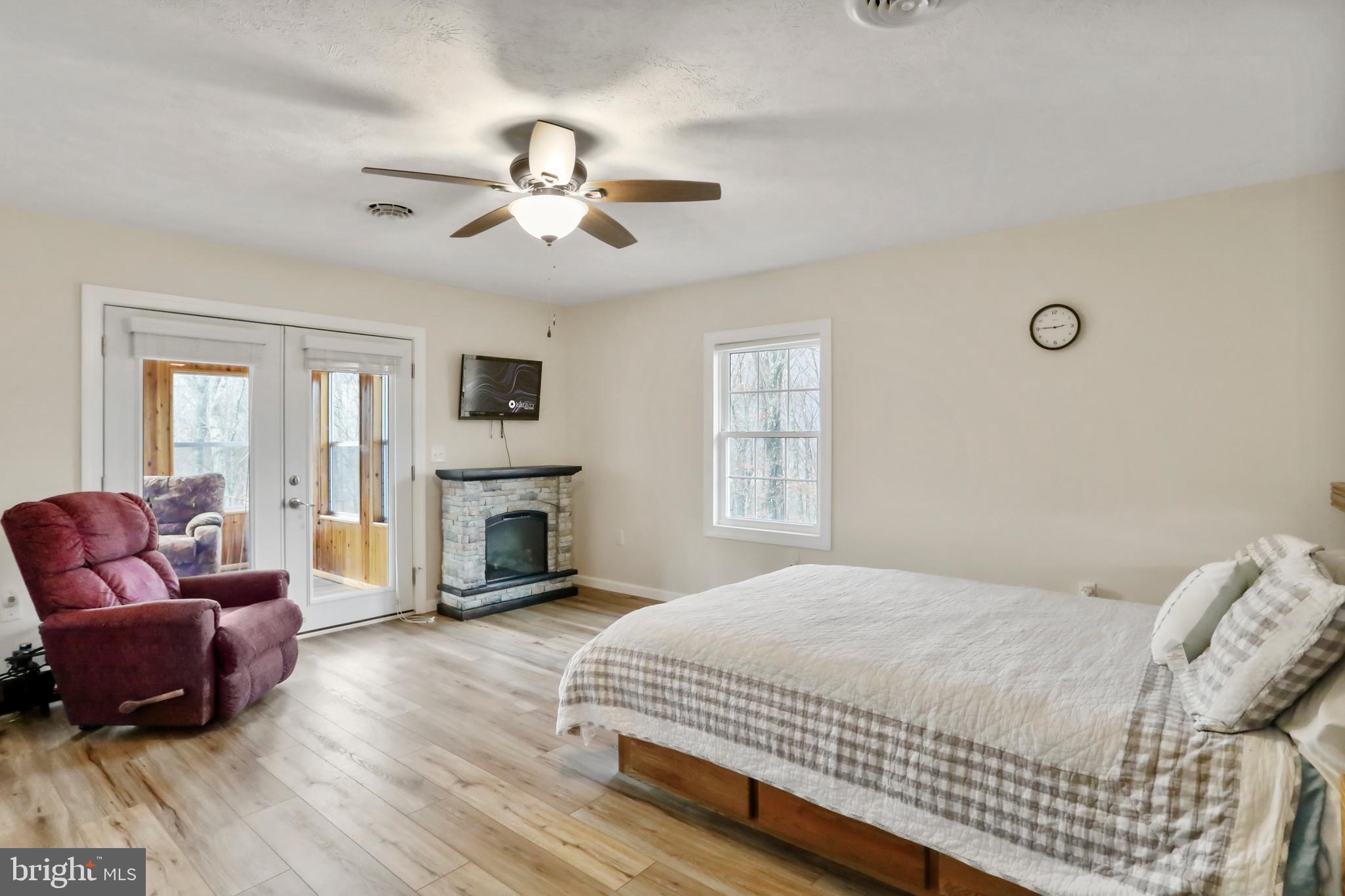 RIVER VIEW - Residential