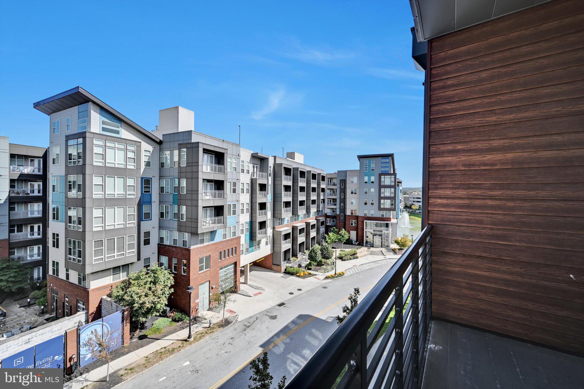 575 SOUTH CONDOS - Residential