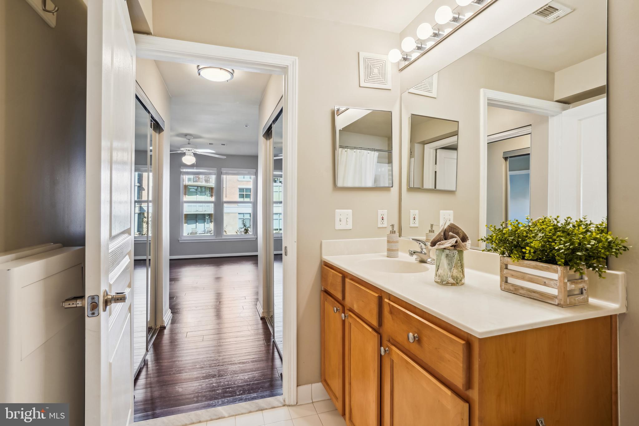 SAVOY AT RESTON TOWN CENTER - Residential Lease