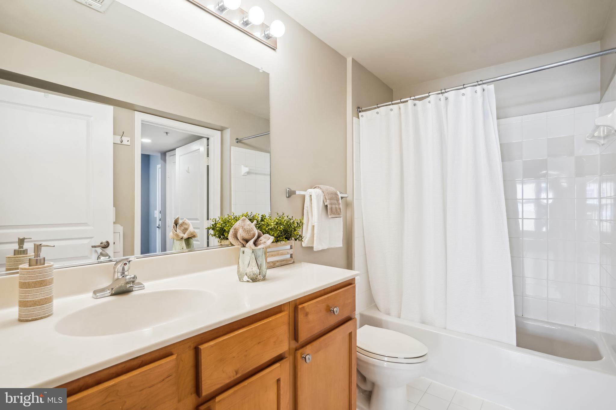 SAVOY AT RESTON TOWN CENTER - Residential Lease