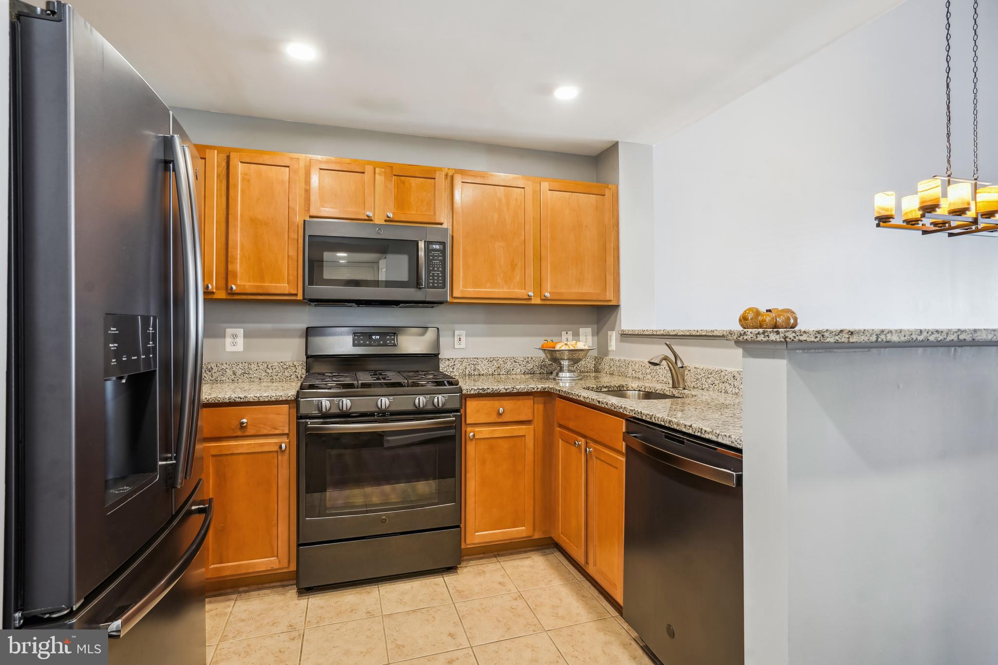 SAVOY AT RESTON TOWN CENTER - Residential Lease