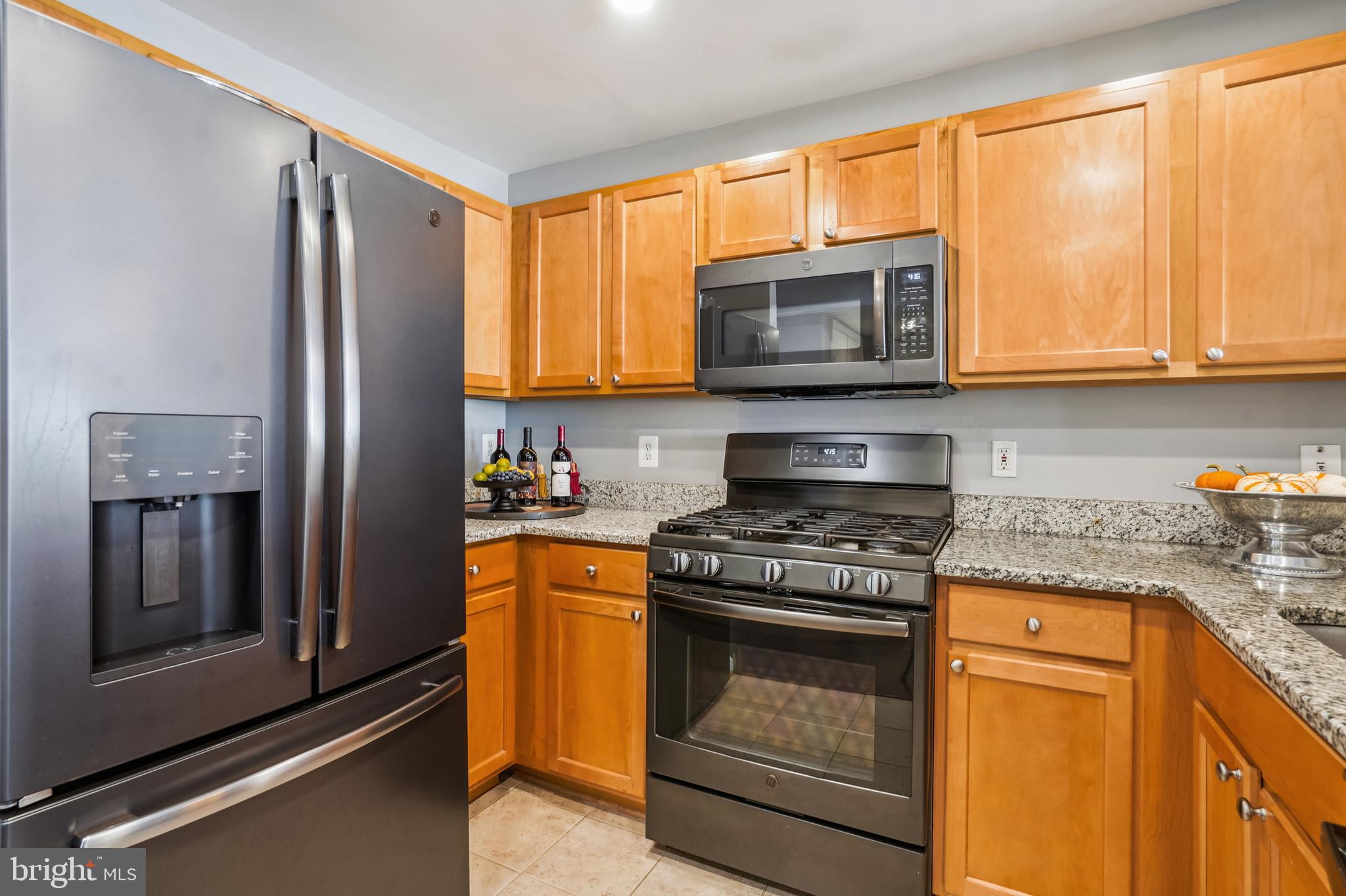 SAVOY AT RESTON TOWN CENTER - Residential Lease