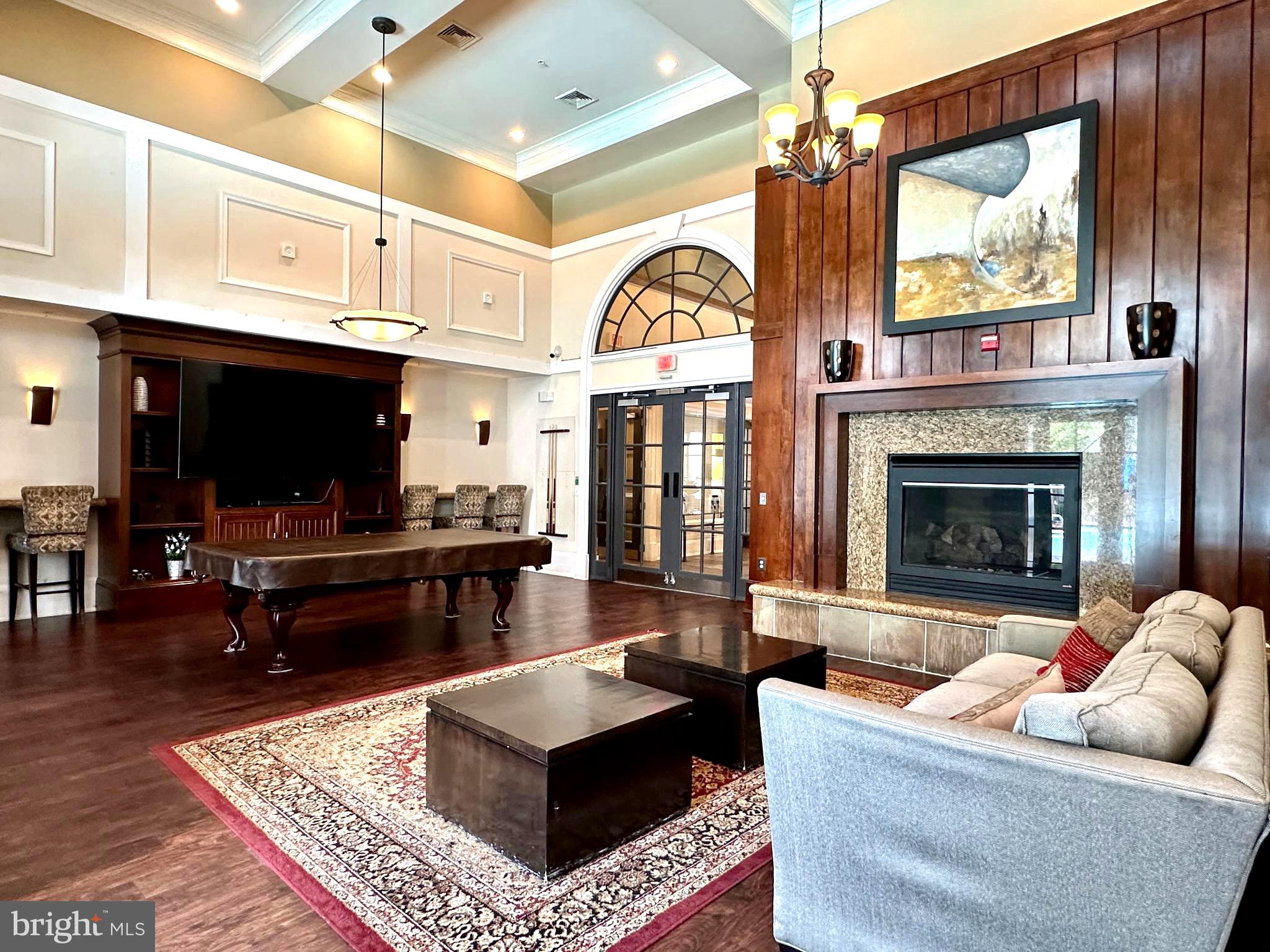 GROVE AT ARLINGTON - Residential