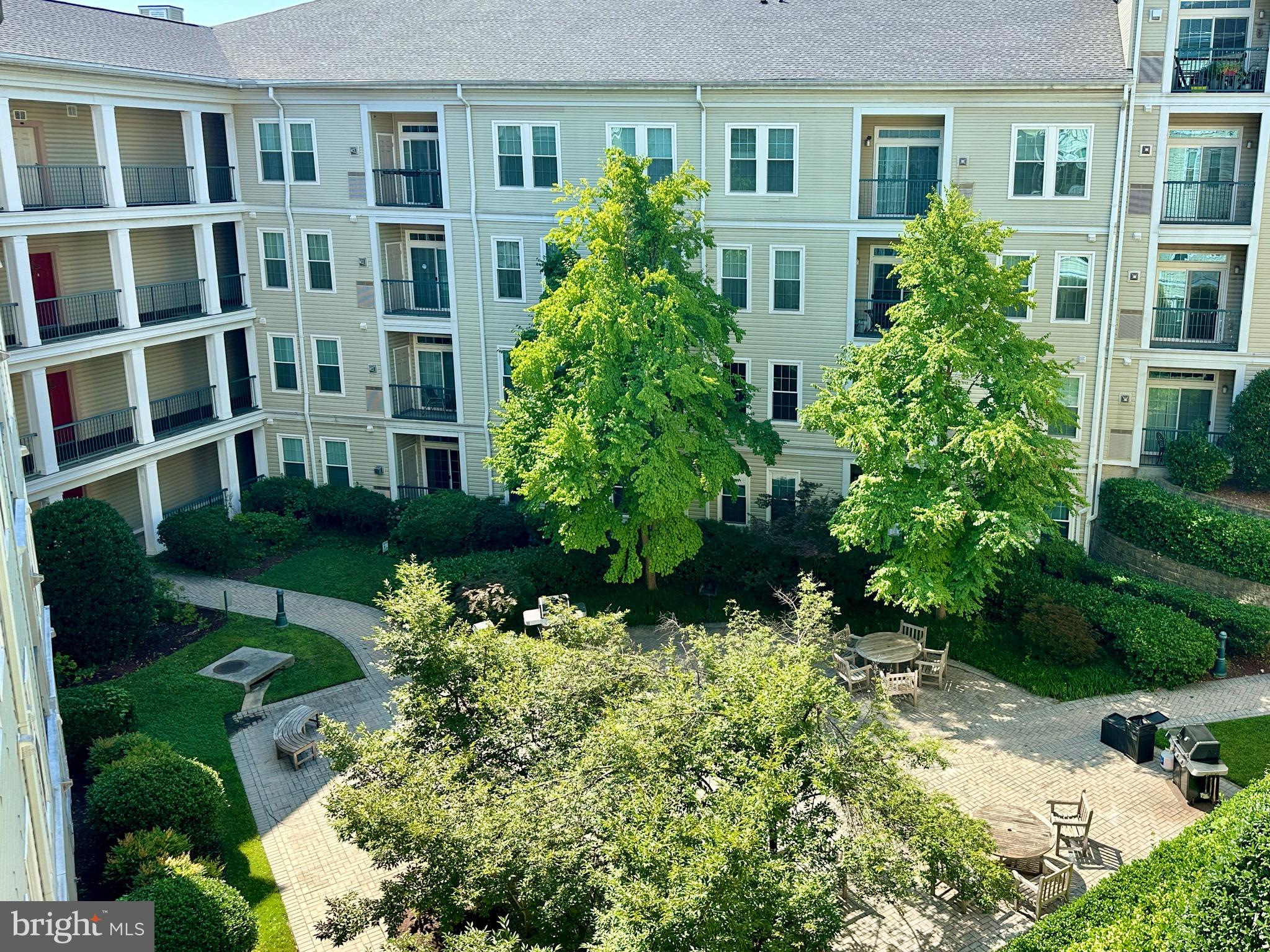 2465 ARMY NAVY DRIVE 1-302