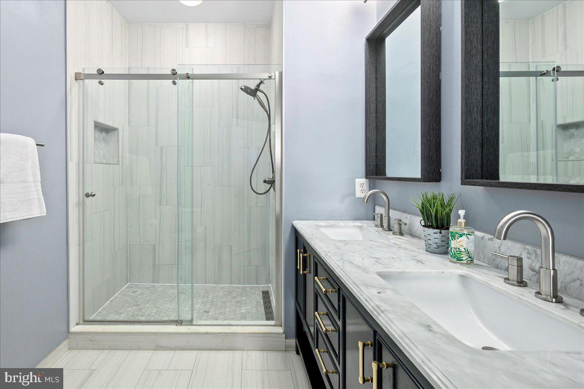 GROVE AT ARLINGTON - Residential