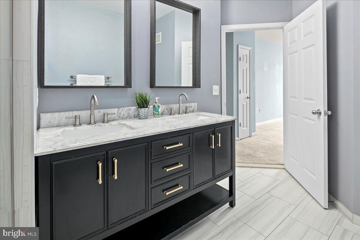 GROVE AT ARLINGTON - Residential