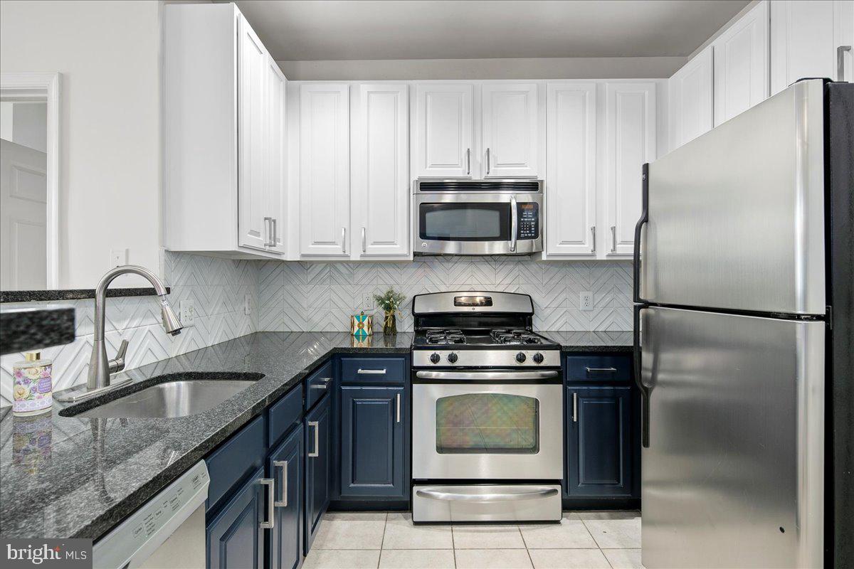 2465 ARMY NAVY DRIVE 1-302