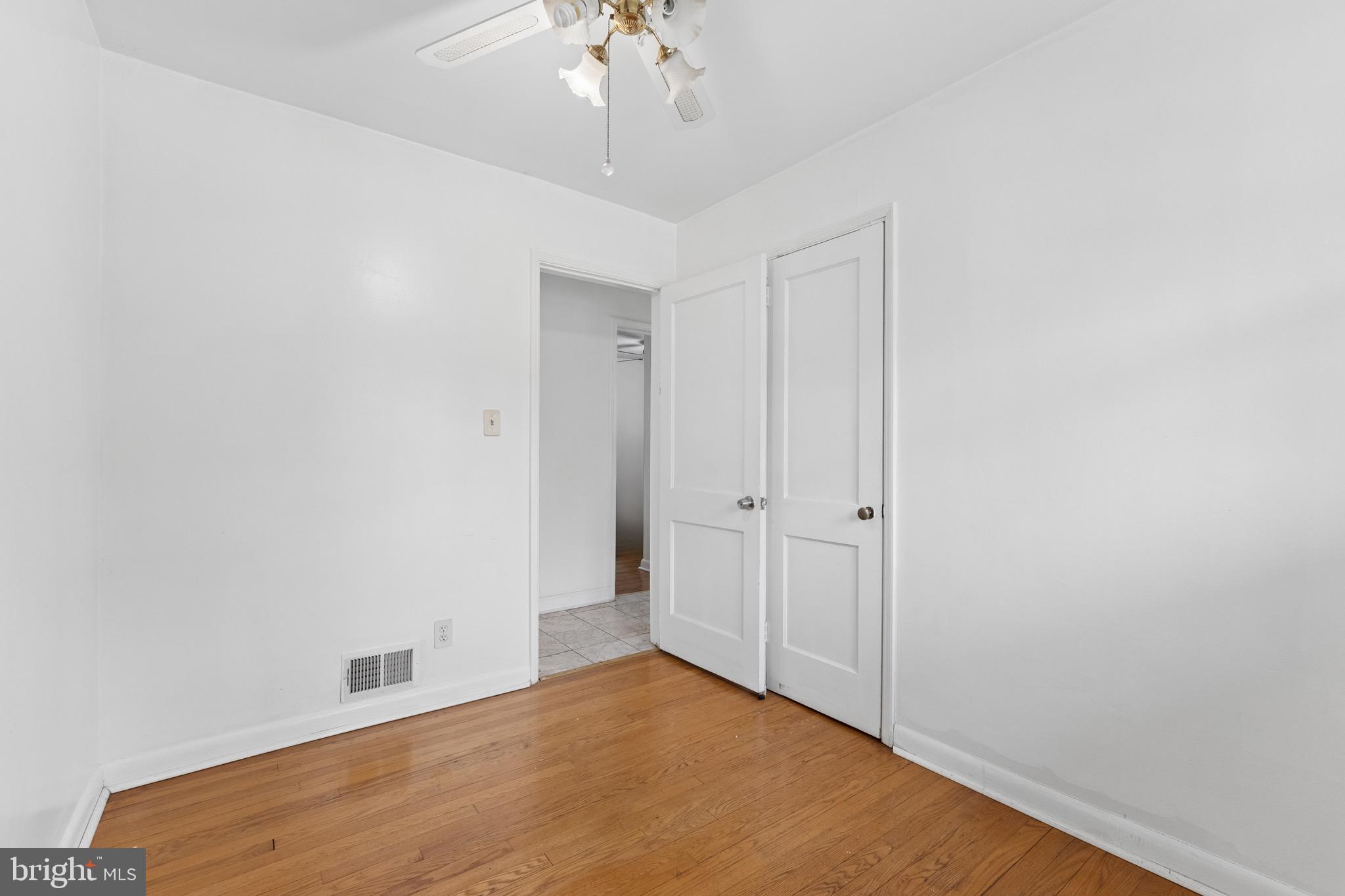 BROYHILL CREST - Residential