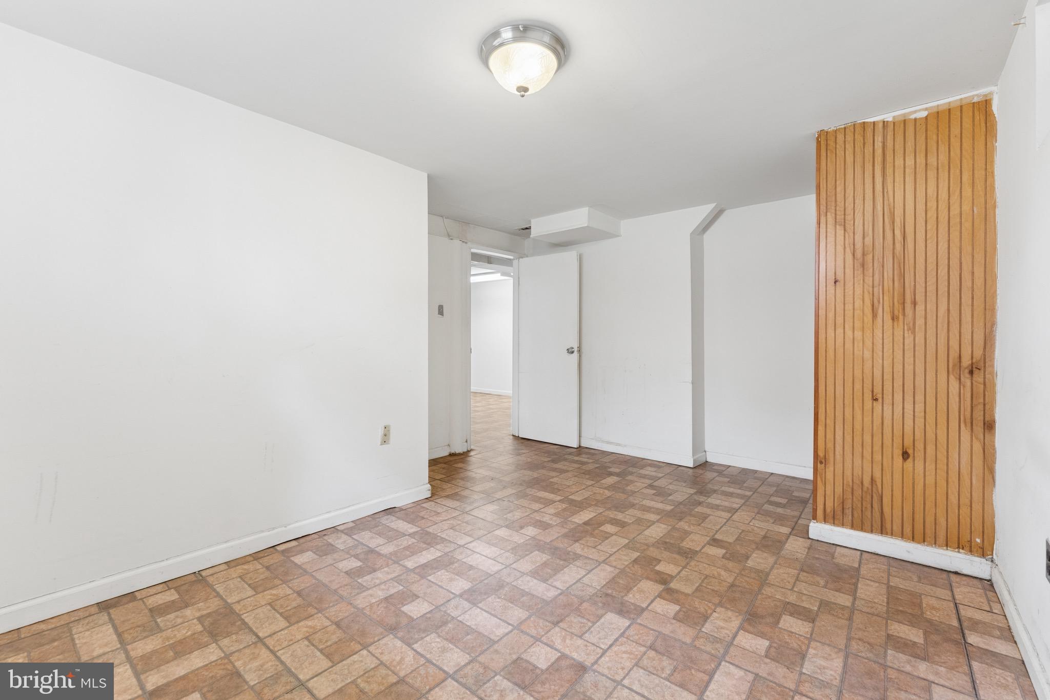 BROYHILL CREST - Residential