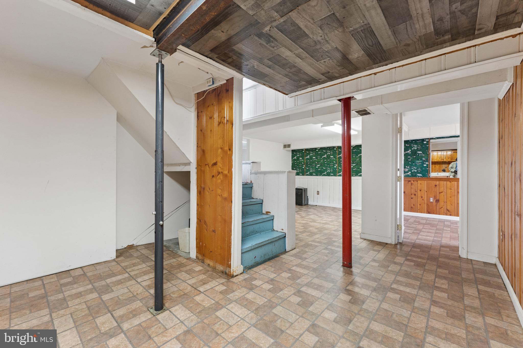 BROYHILL CREST - Residential