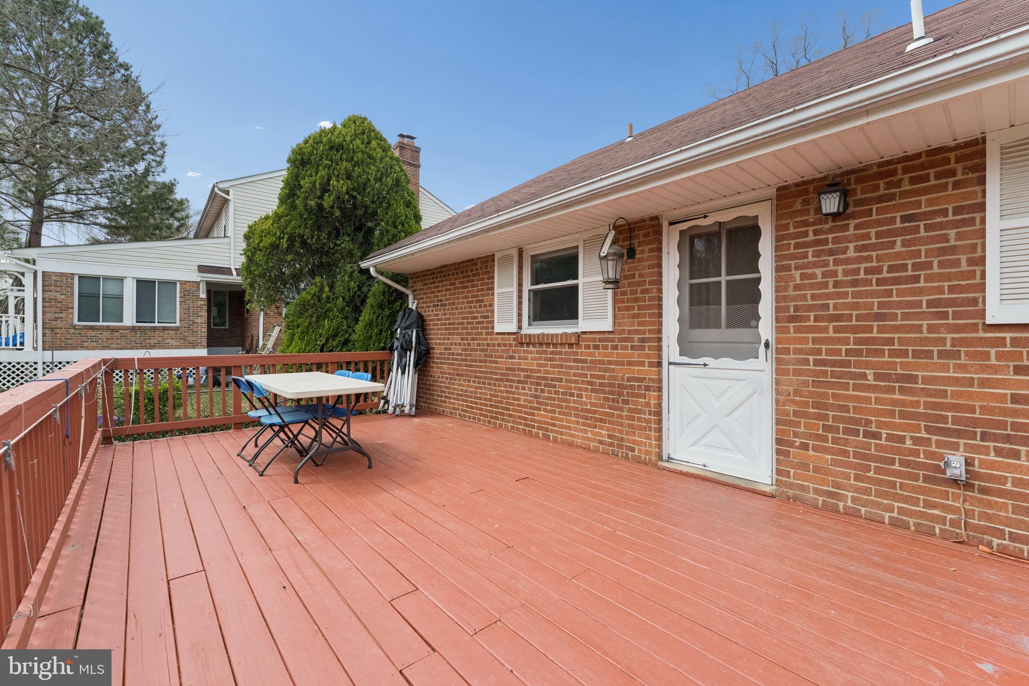 BROYHILL CREST - Residential