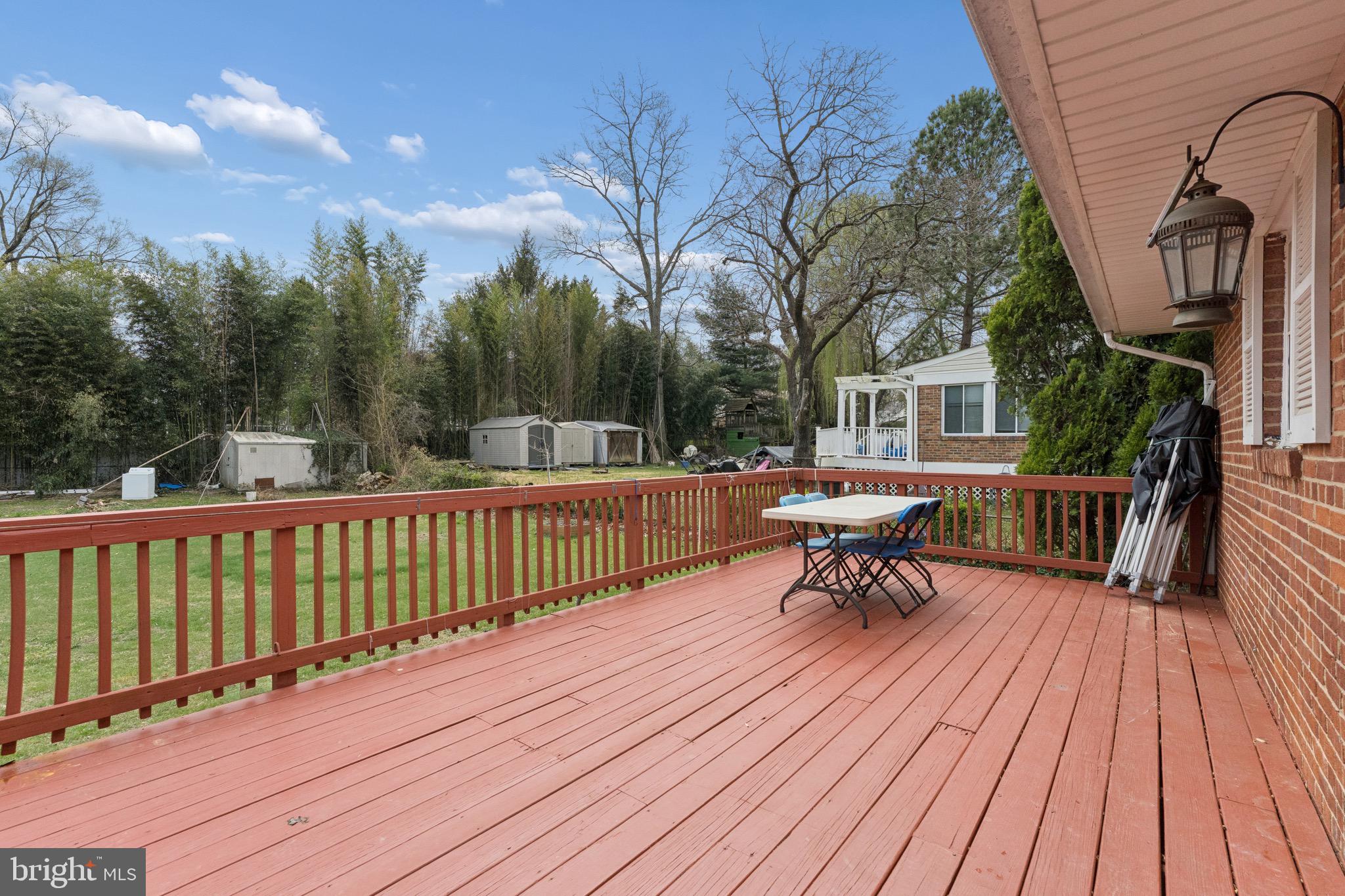 BROYHILL CREST - Residential